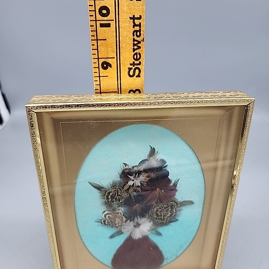 Vintage Handmade 3rd Place Winner Gold Framed Feather Bouquet 8×6″