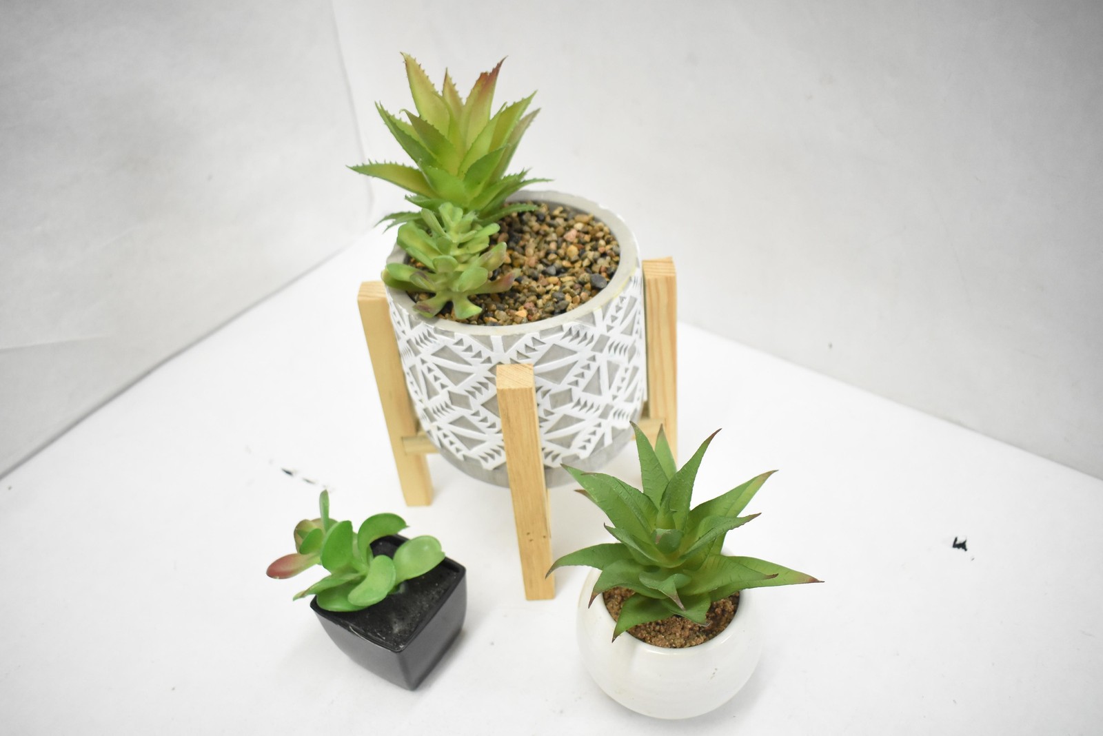 Set Of 3 Artificial Succulent Plants 8in Green Potted Ceramic Wood Centerpiece