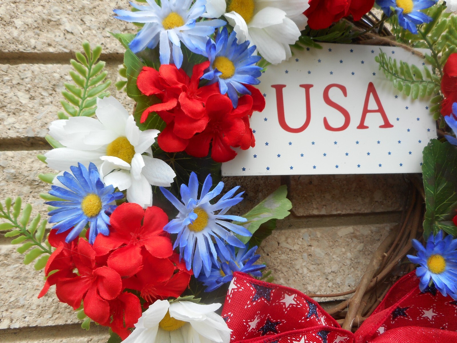15″ USA Patriotic July 4th Red White Blue Floral Summer Grapevine Wreath