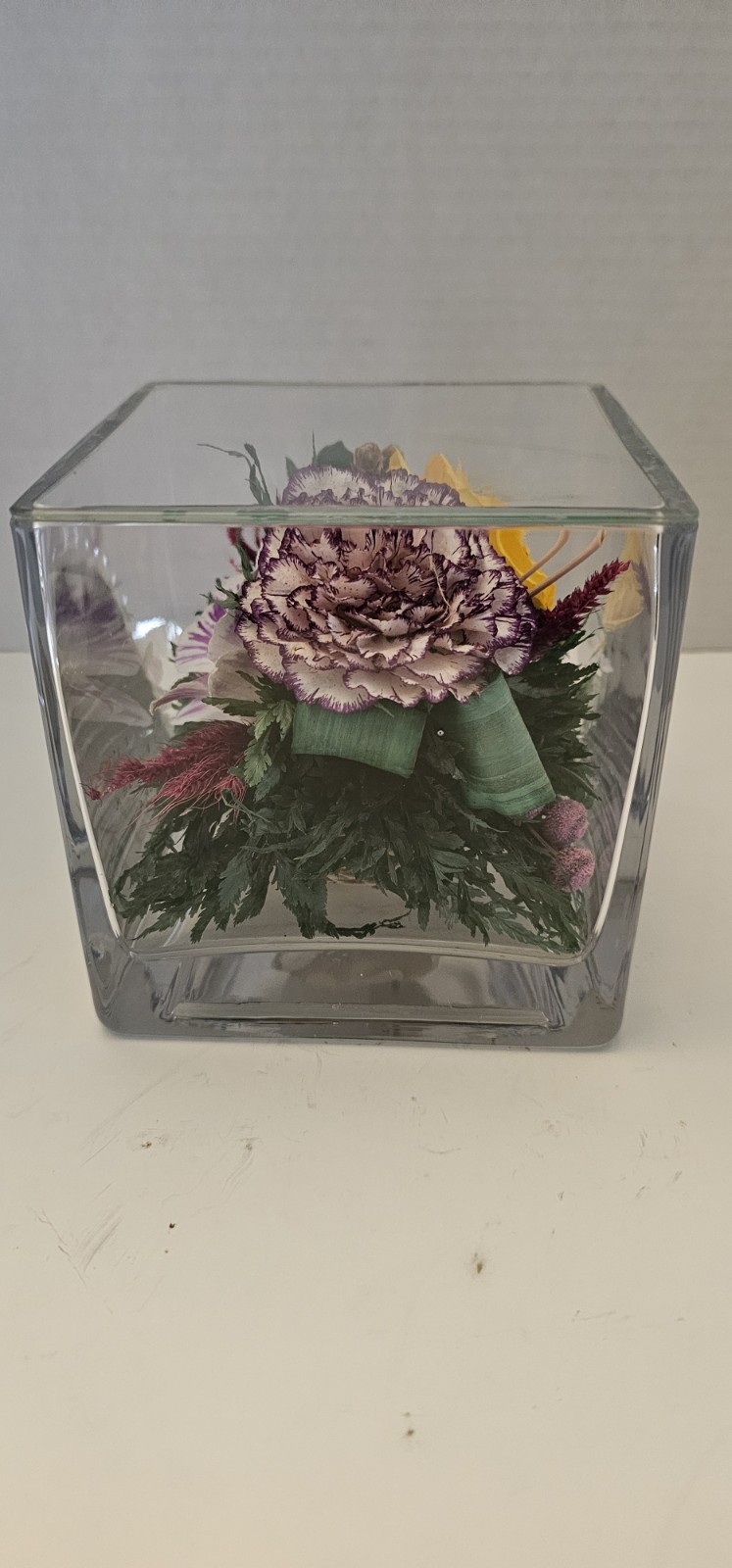 Enclosed Cube Glass Vase W/preserved Flowers Orchid Carnation & Rose