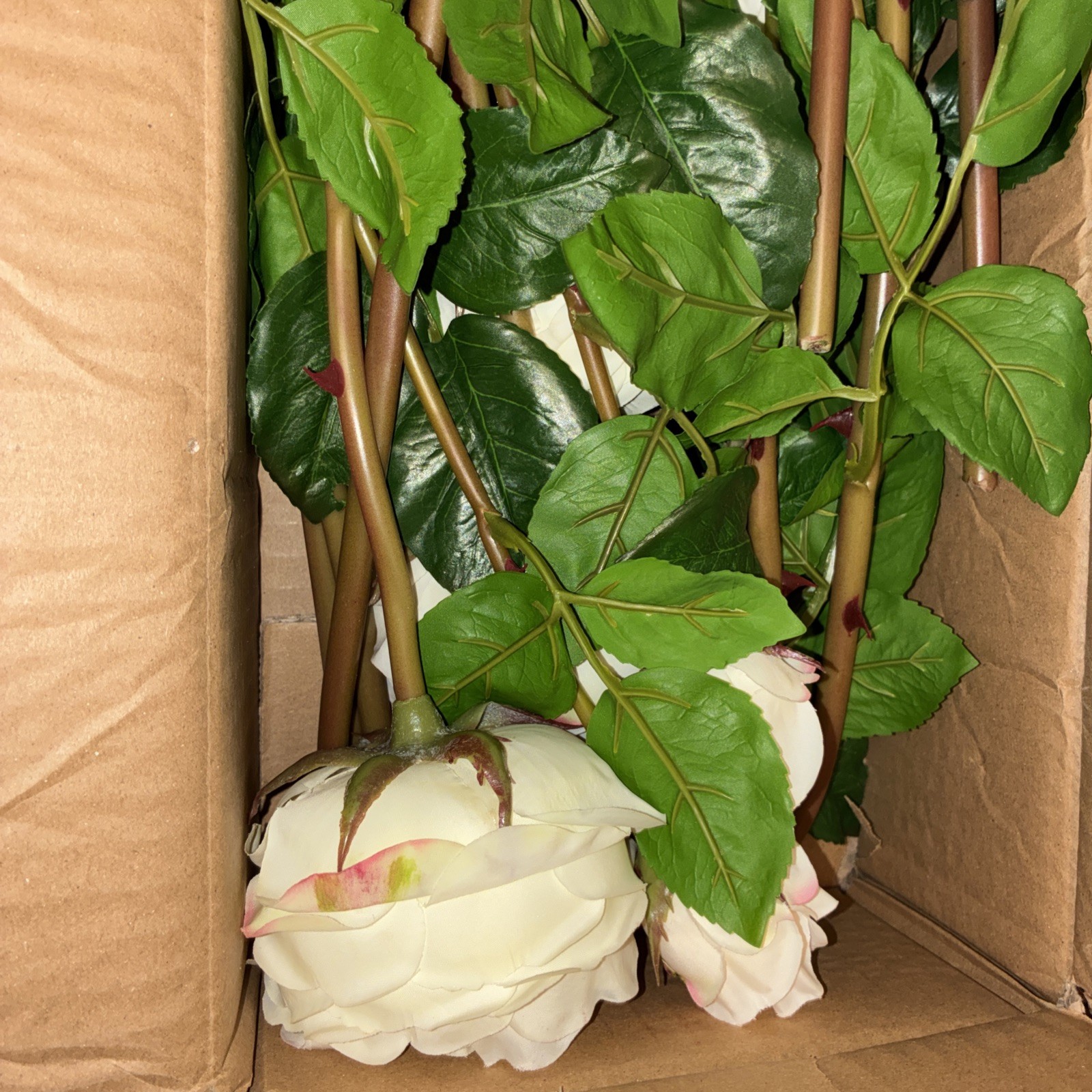 Real Touch Artificial Roses (Set of 6) – 23.6″ Long Stem White Garden Rose