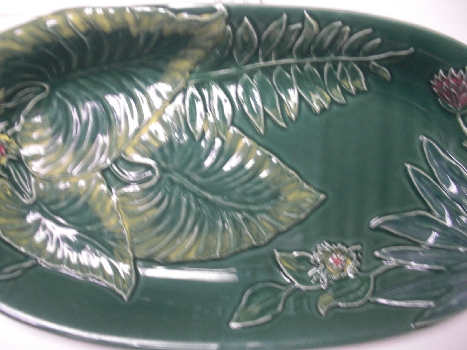 Opalhouse Majolica Green Leaf Floral Decorative Tray – NEW! MAKE OFFER!