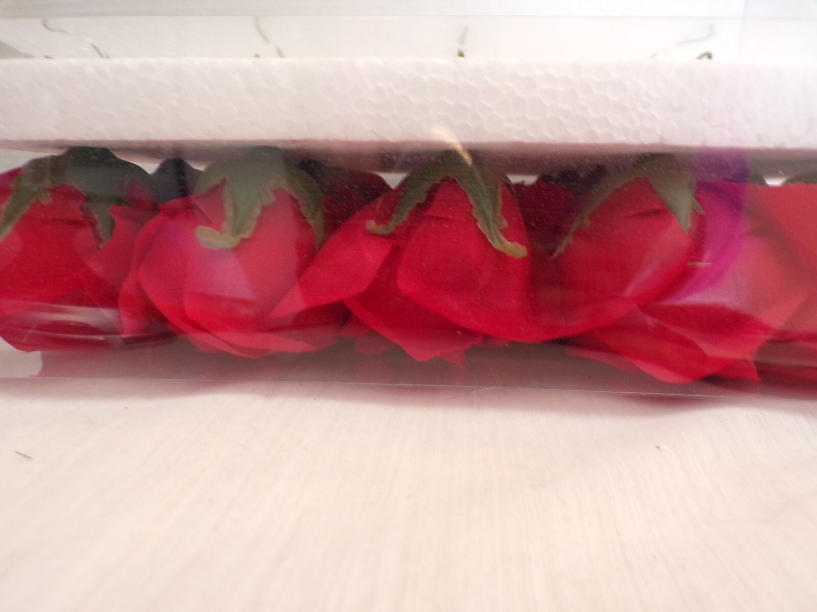 Red Roses with Stem for Home Decor, Wedding Bouquet, Centerpiece, 24pcs 3″, NIP