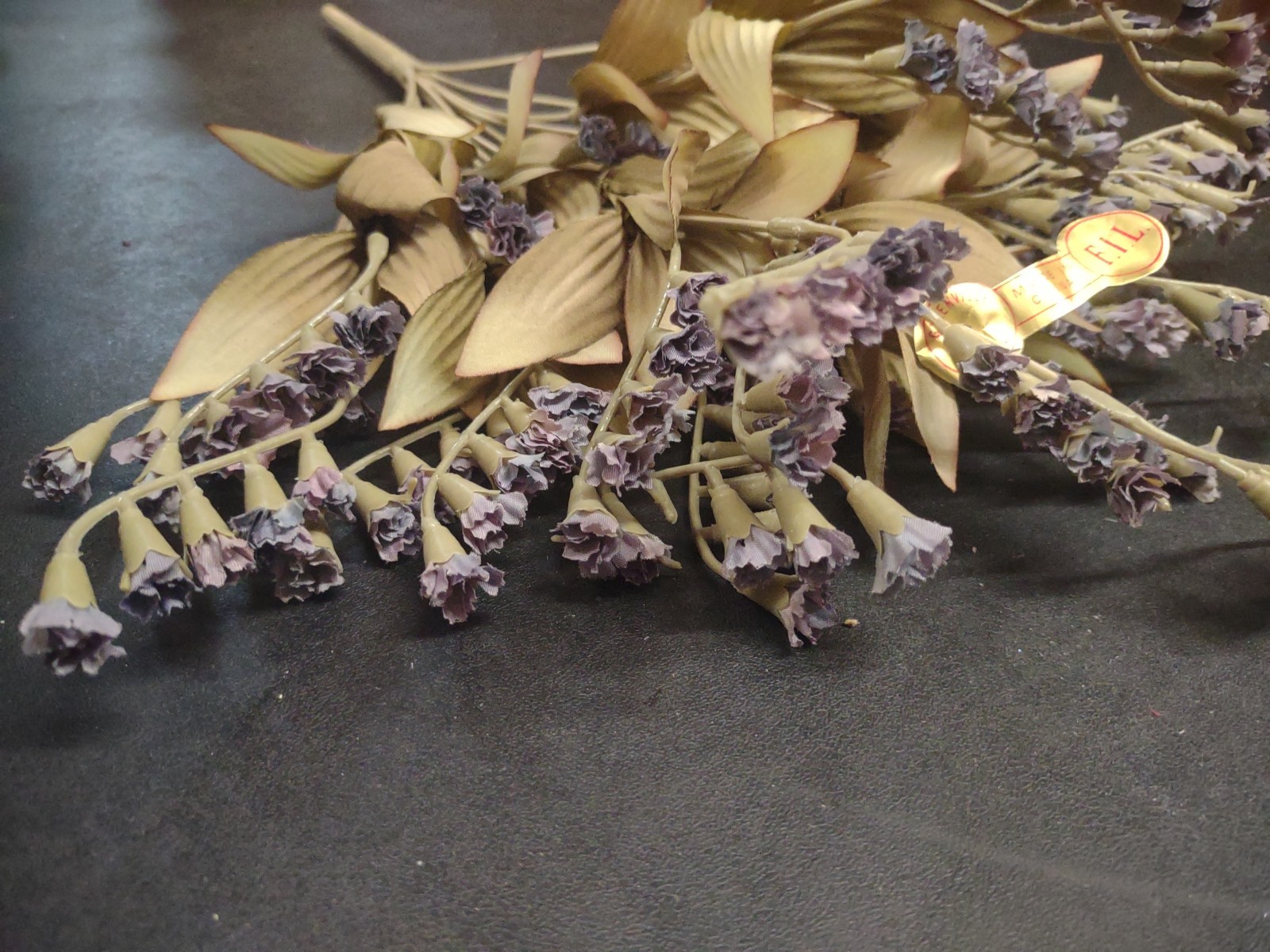 18″ Dried-Look Silk Statice Bush 11 Stems Lavender Blue, Papery Dry Fall Foliage