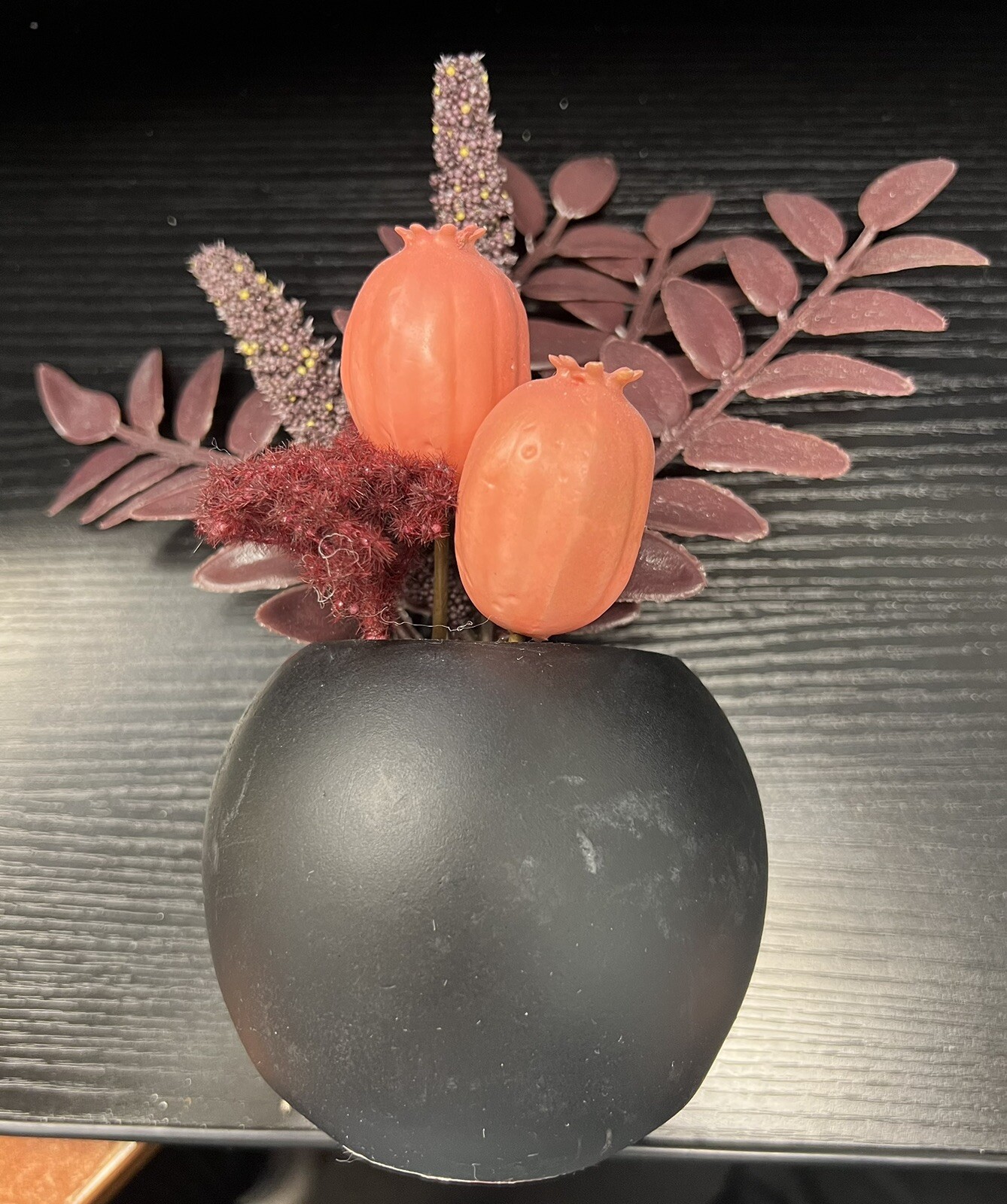 black vase with faux plants – A0181
