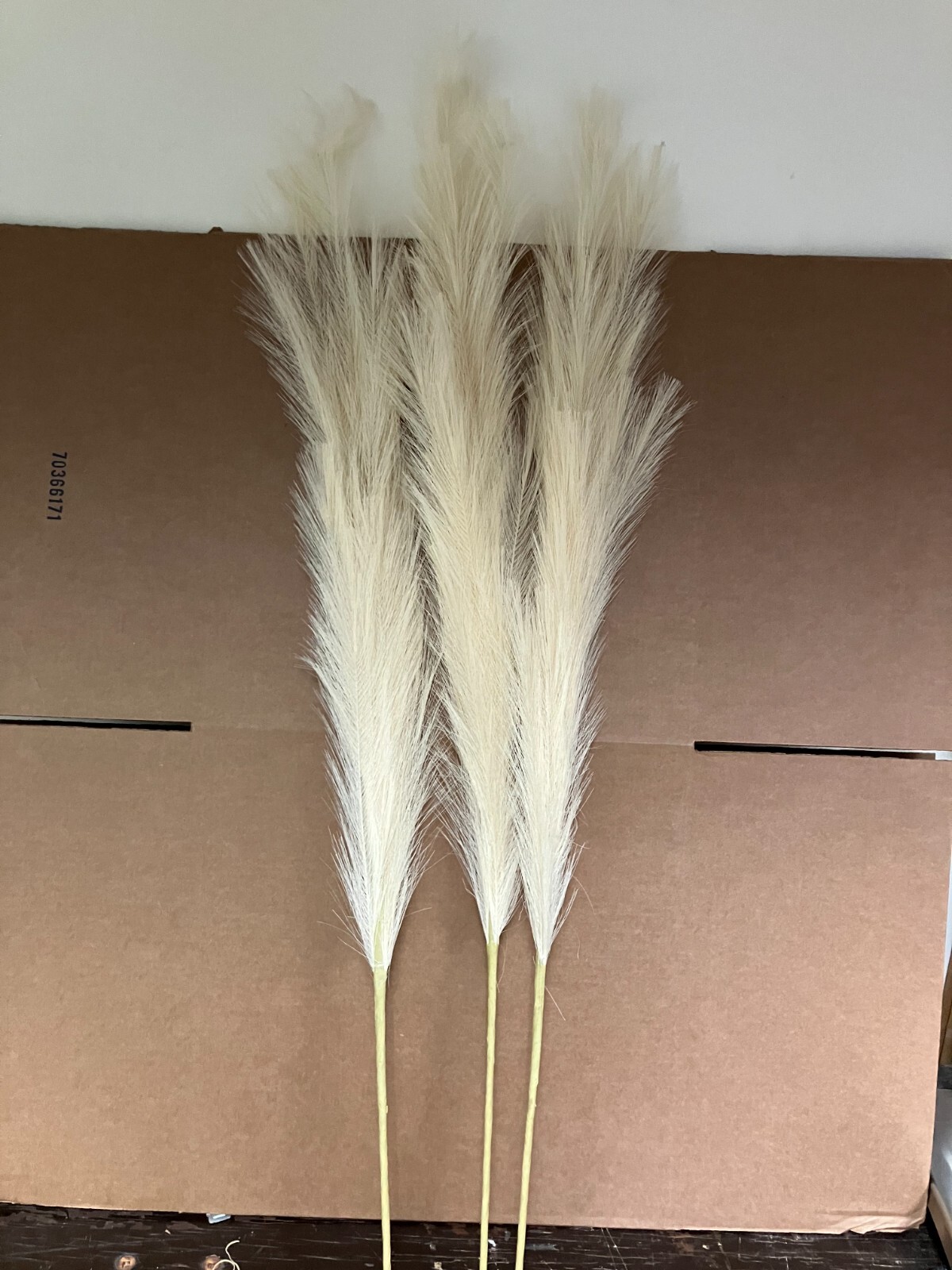 Faux Pampas Grass with 3 Large Artificial Pampas Grass Stems — 45″, 7 boxes of 3
