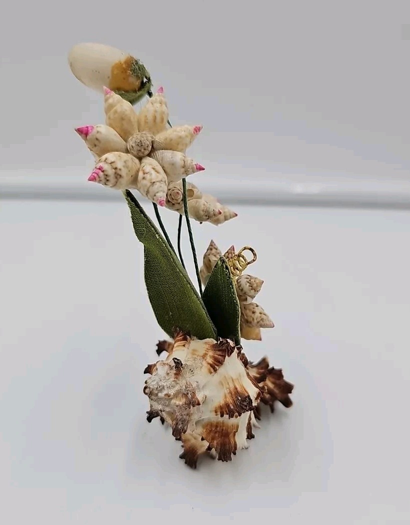 Vintage Sea Shell Bouquet of Flowers Floral Arrangement Kitsch Rare.