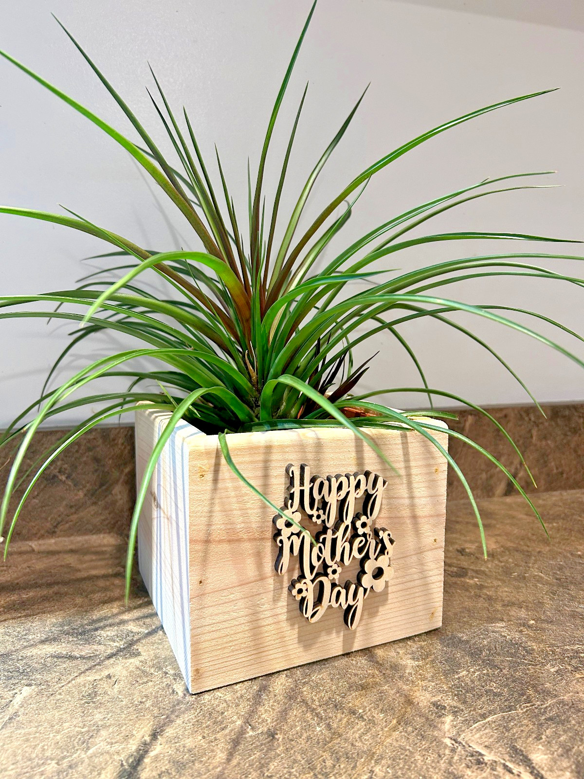 Happy Mother Day Cedar Wood Planter Box W/ Liner 6.5″ x 5.5″ No plants