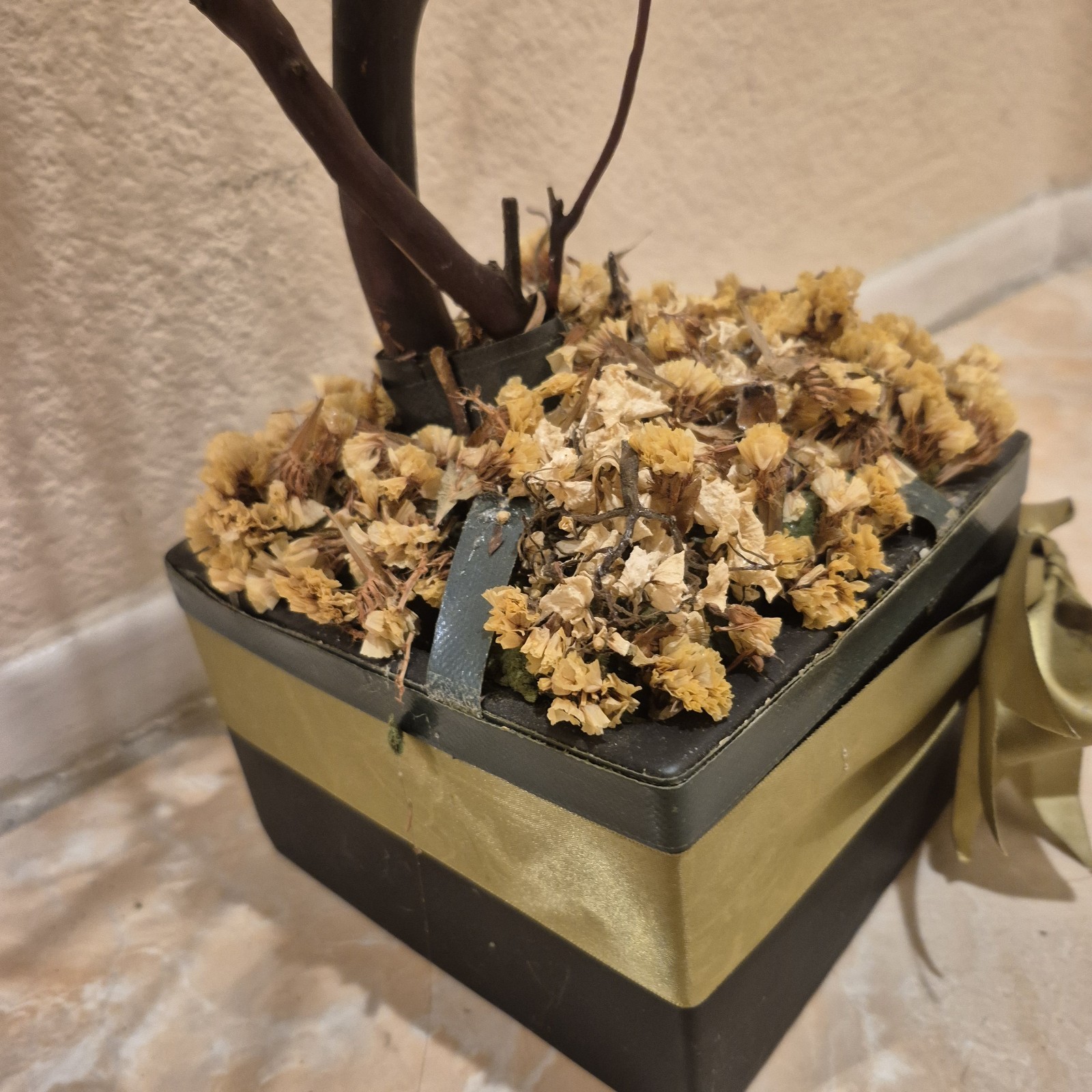 Manzanita Branch Tree Brown Stem Flower Decorative Crystal 18 Inch Centerpiece