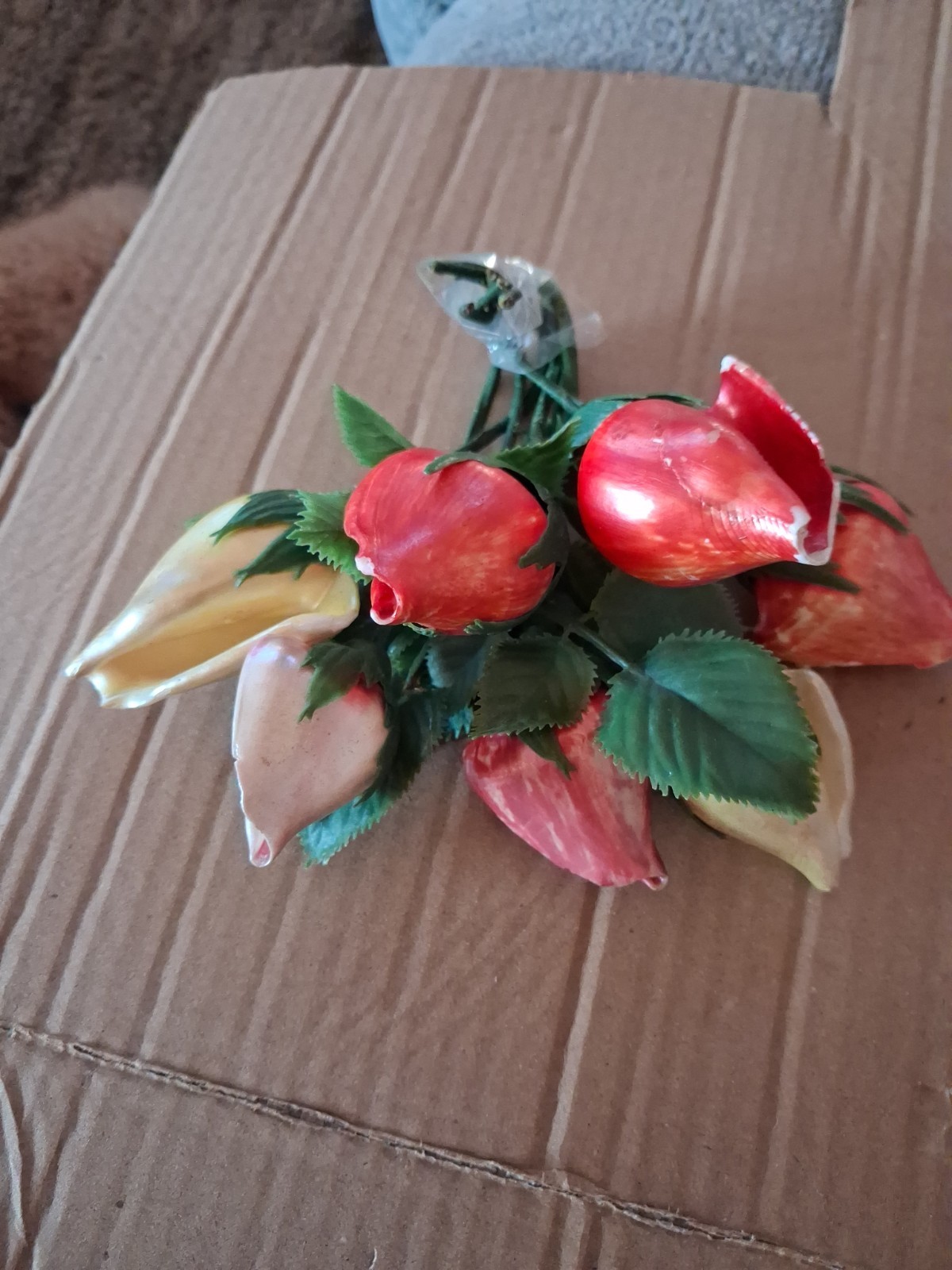 Handmade Hand Pained Stem Sea Shell Rose Buds Flowers Set of 7 Home Decor