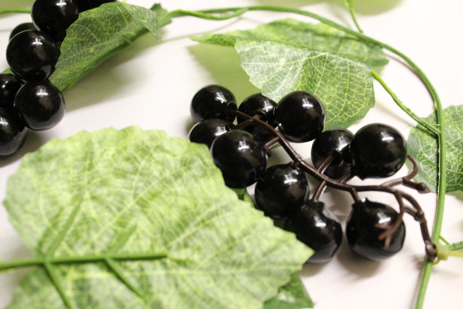 Best Artificial 180cm 6ft Ivy Grape Garland Hanging Vine String Fruit Plant