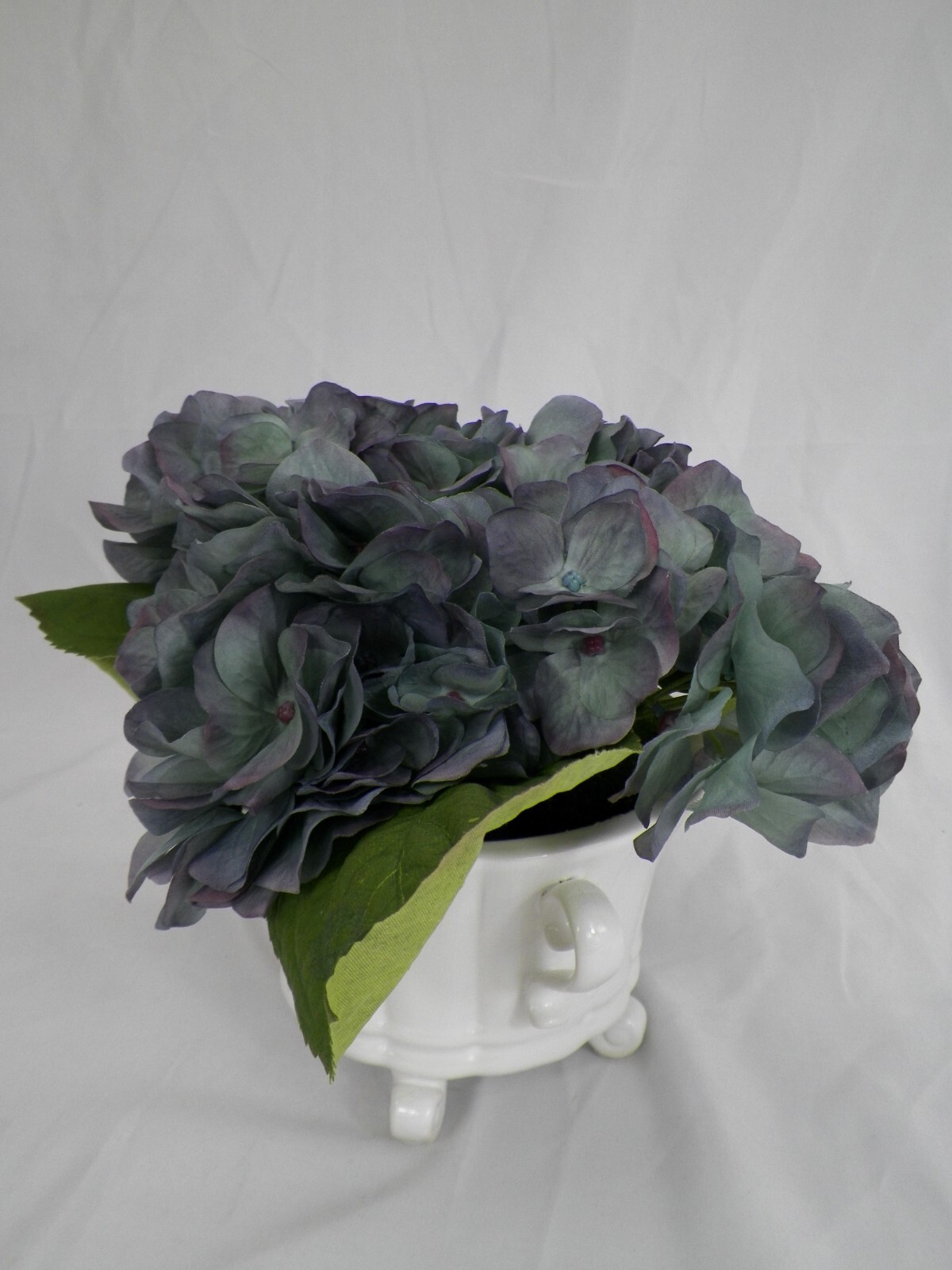 Hydrangea Artificial Flower Faux Flowers Floral in White Vase​ Blue and Purple