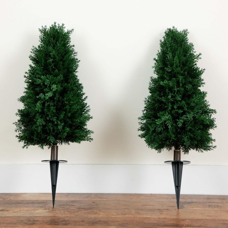 2.5ft.UV Resistant Artificial Cedar Plant Integrated Ground Stake Indoor/Outdoor