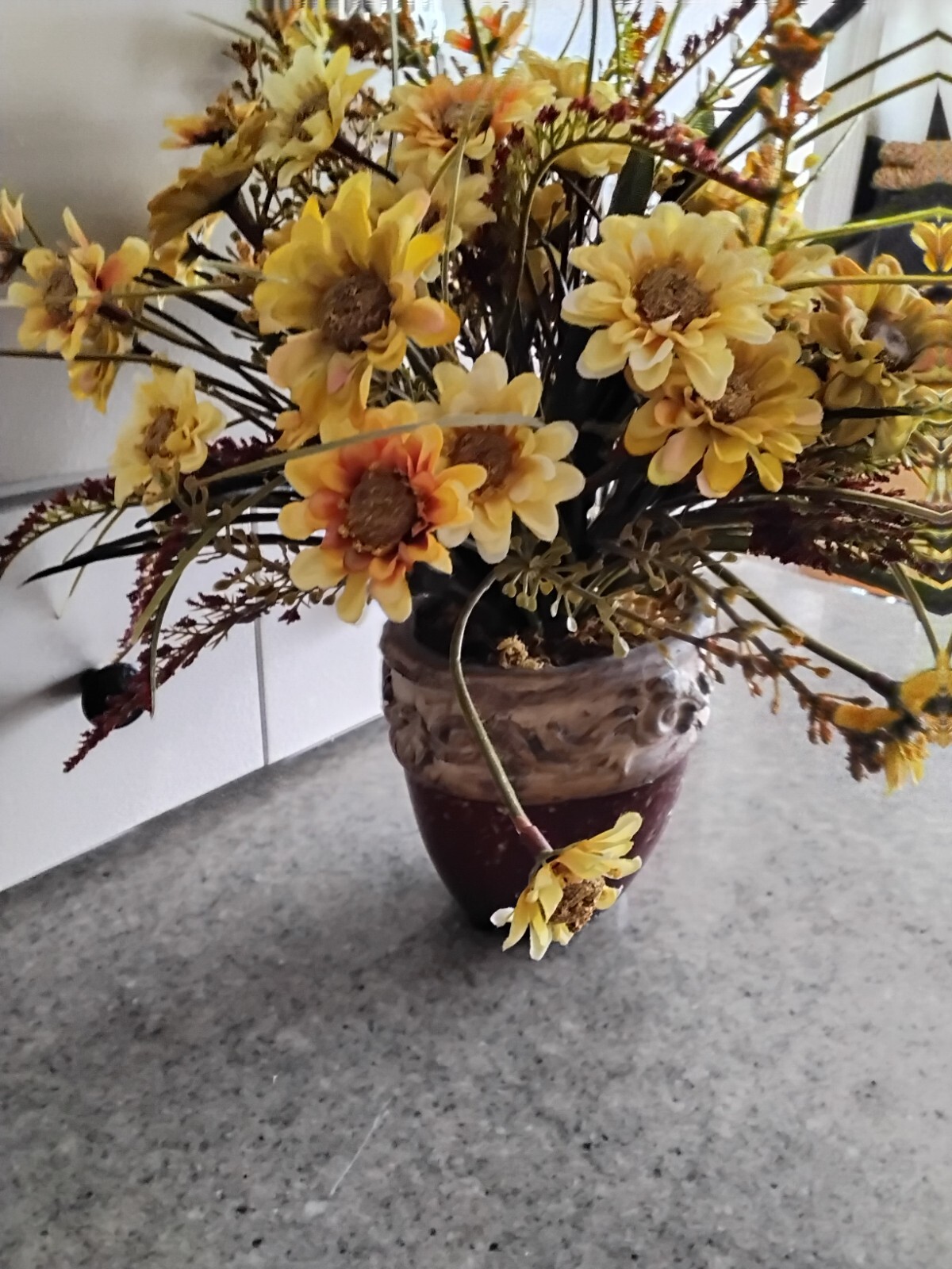 Spring Daisy Dahlia Artificial Floral Arrangemnet in Red Pottery Pot with Moss