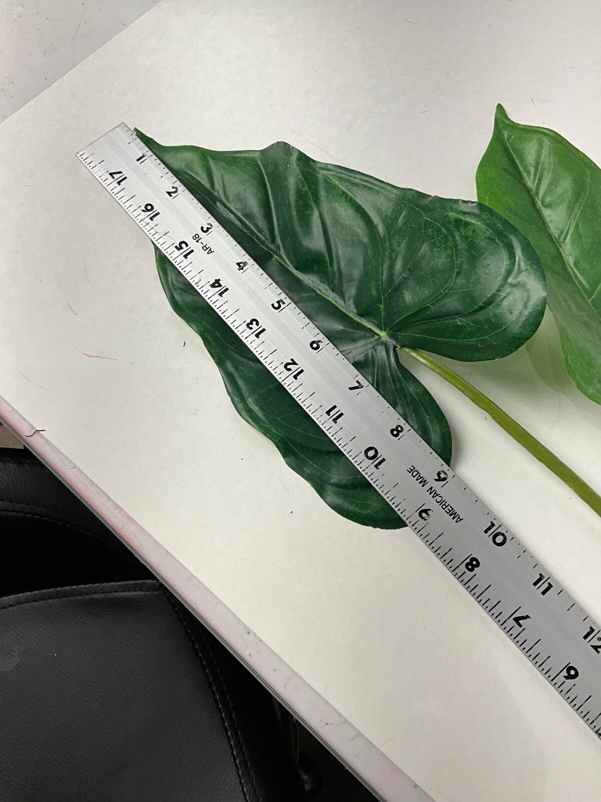 2 Leave Artificial Calla Lily Plant Stems NWT 27 inches long