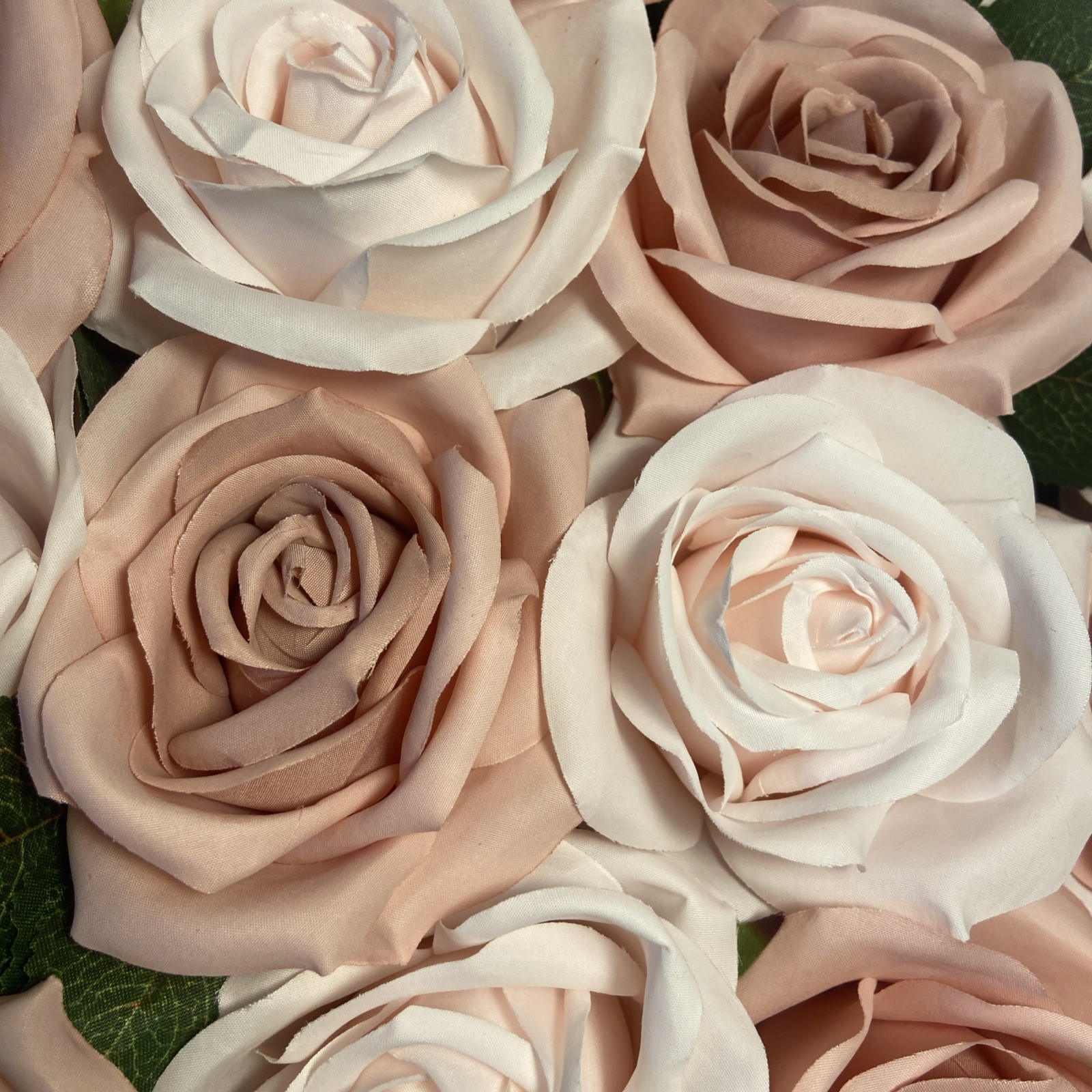 Lings Moments New In Box 16 Artificial Silk Pink And Dusty Pink Stemmed Roses