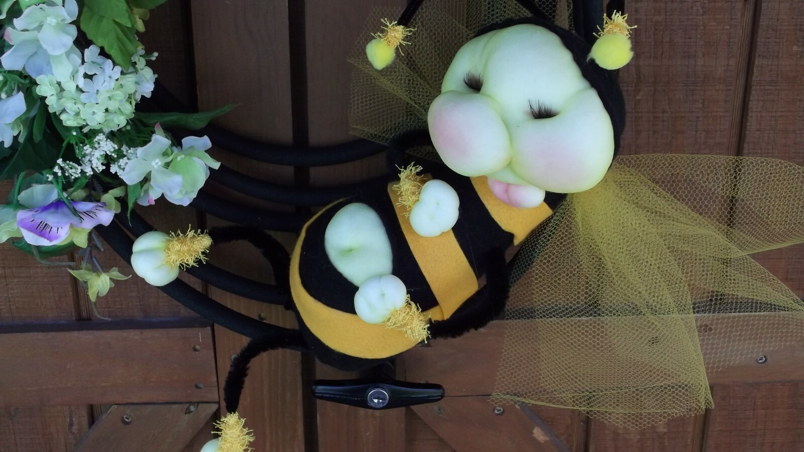 Bee-ing lazy Summer wreath