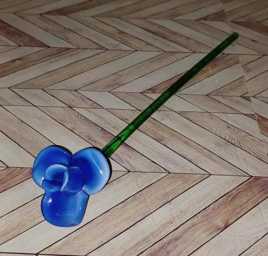 12 Inch Murano Style Blown Glass Flower Excellent Condition Blue Art Glass