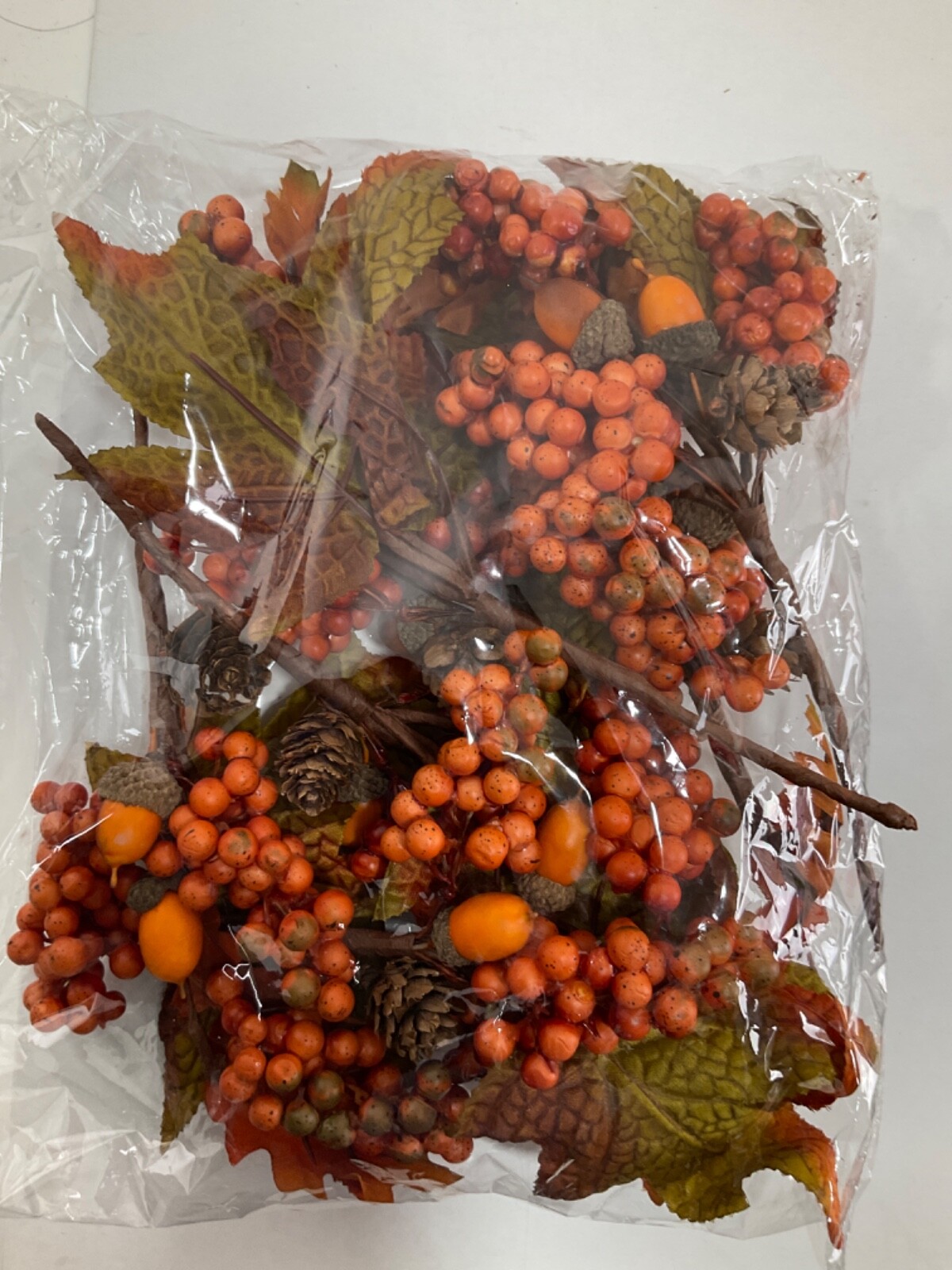 6 Pack Fall Artificial Leaf Berry Picks Home Decoration A17