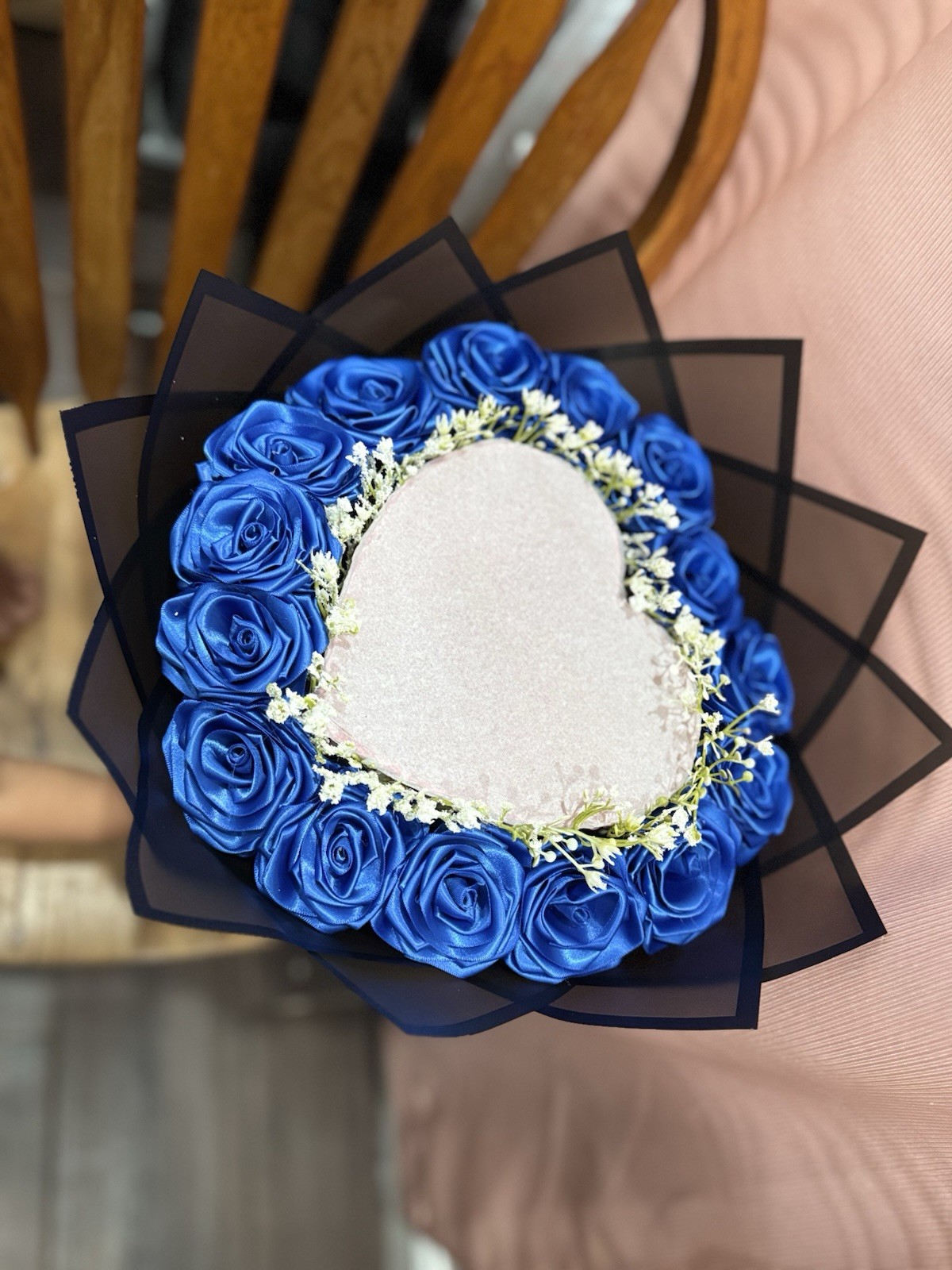 Bouquet of 15 Eternal Rose and Heart with Personalized Message Color Blue