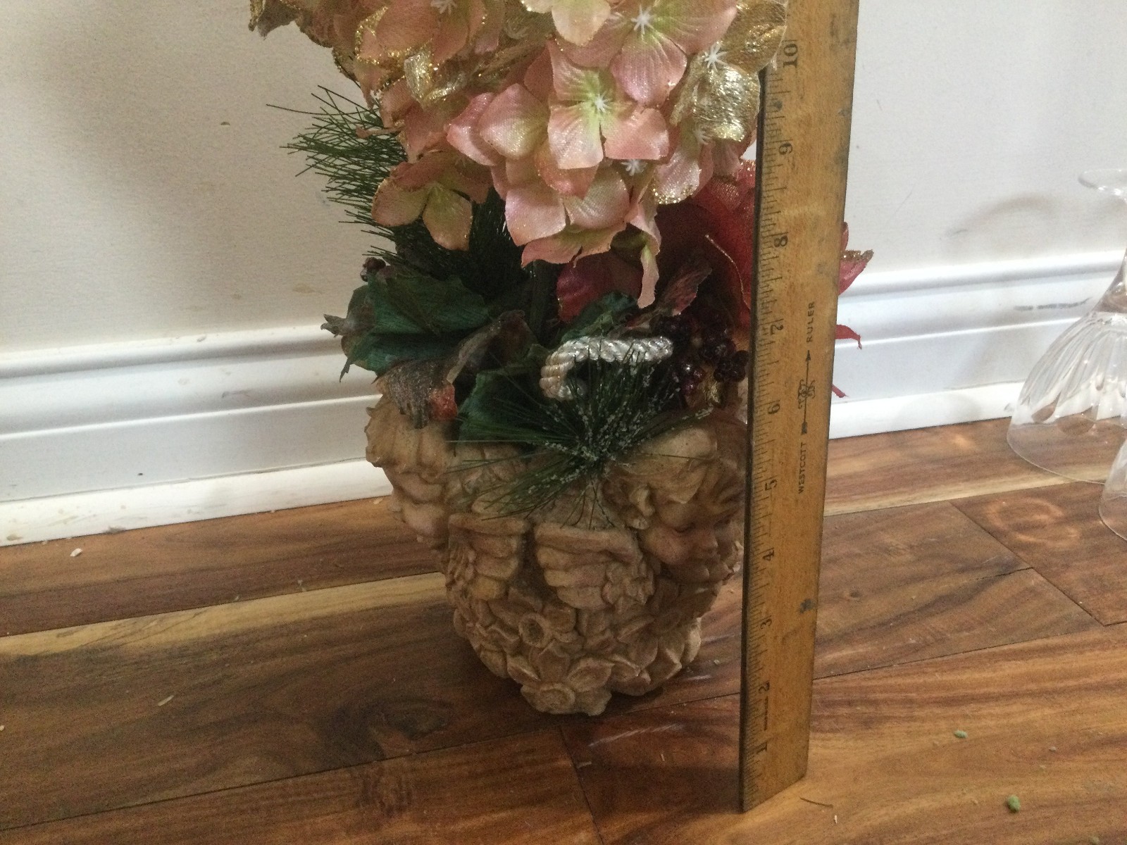 Christmas peony + Hydrangea Florist Arrangement gold dust UNIQUE resin angel POT