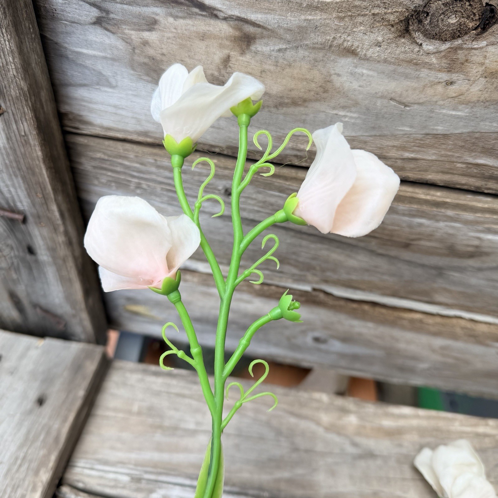 MCM Plastic Houseplant Stem Sweet Peas Lot of 7 Stems Millenary Hats Crafts Fun