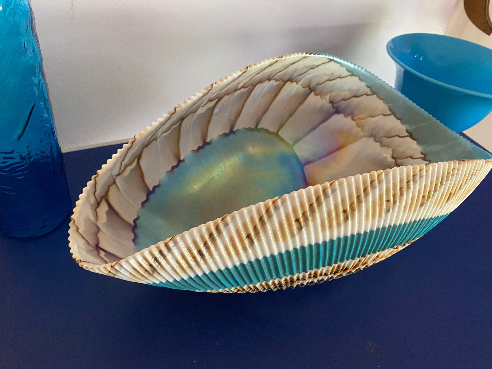 Native Trails Murand Glass Vessel Shell Large 16″ Long And 7 1/2″ Wide 7″ Tall