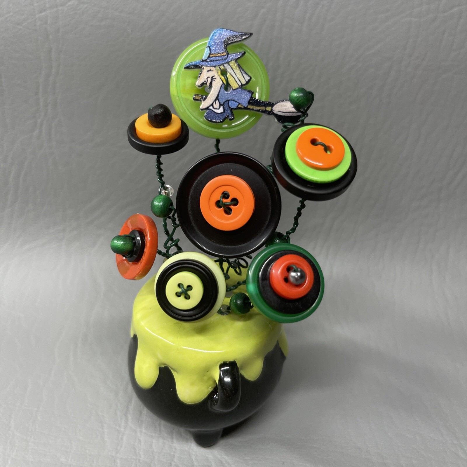 Button Flower Bouquet In Witch Cauldron S&P Shaker Green Orange Halloween Decor
