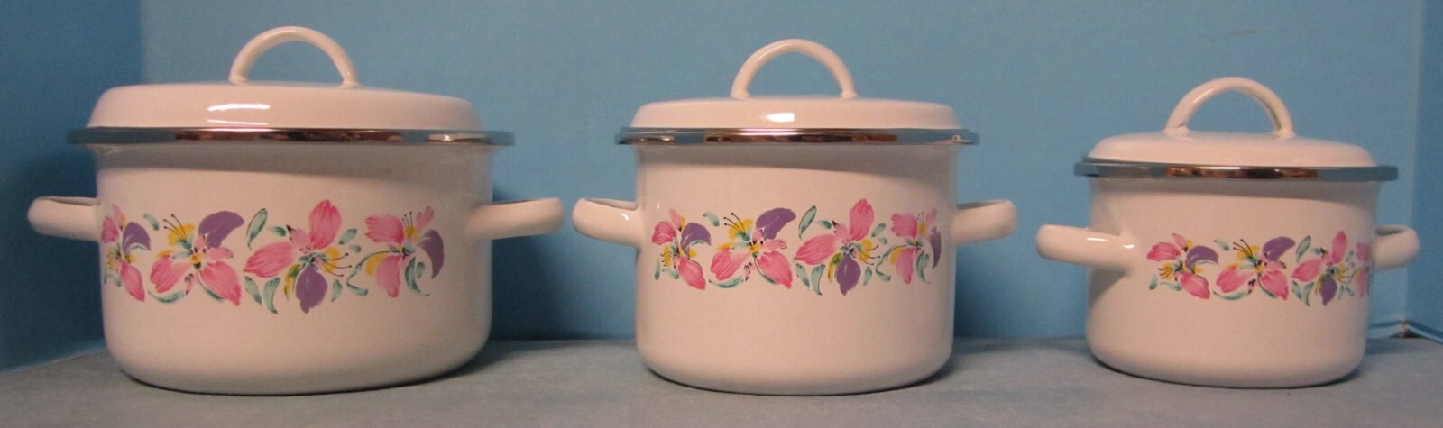 Decorative Floral White Enamel Mini Stackable Stock Pots Lids 3 pc