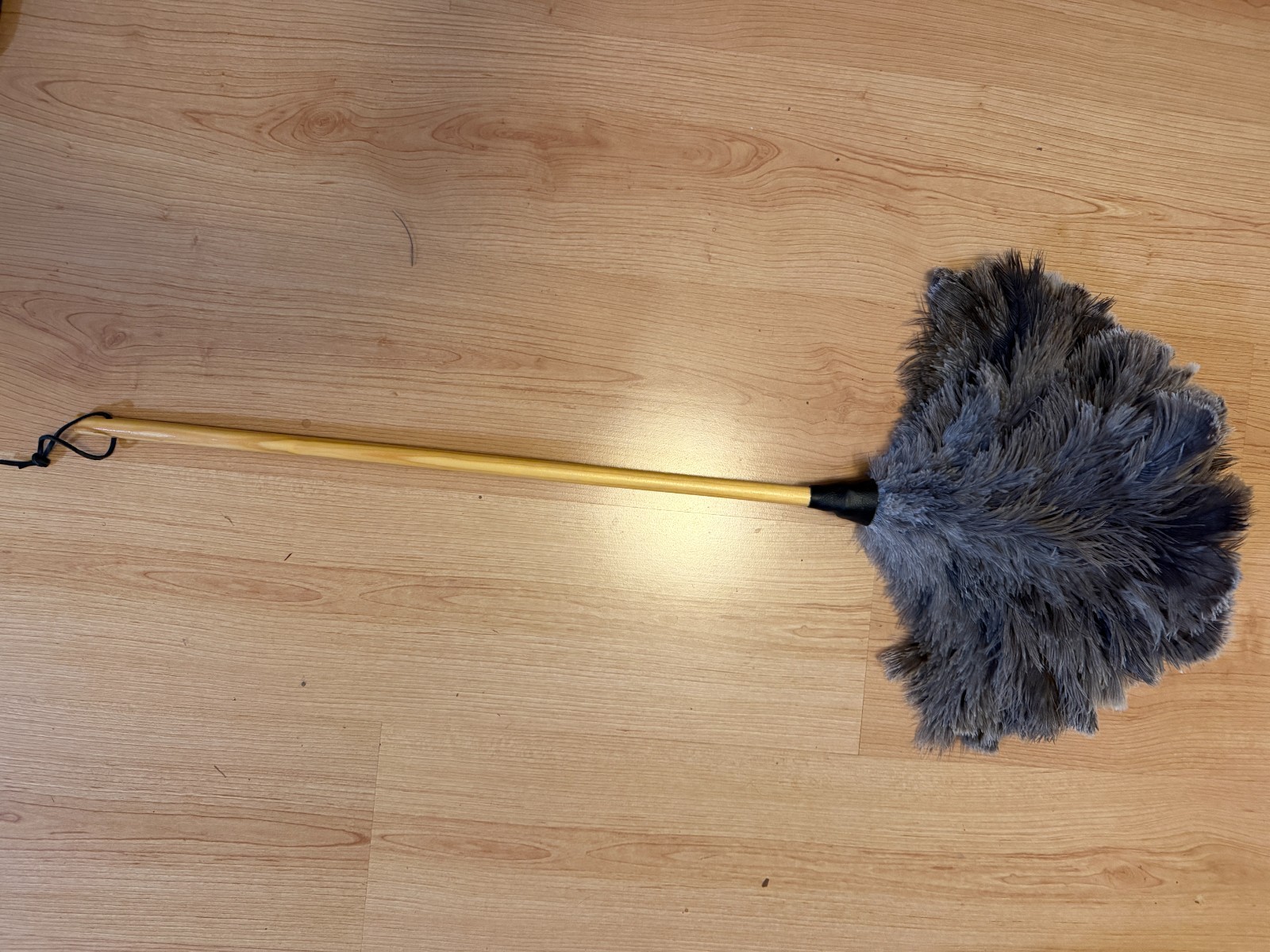 First grade natural soft floss ostrich feather duster heavy 90 grm feather head