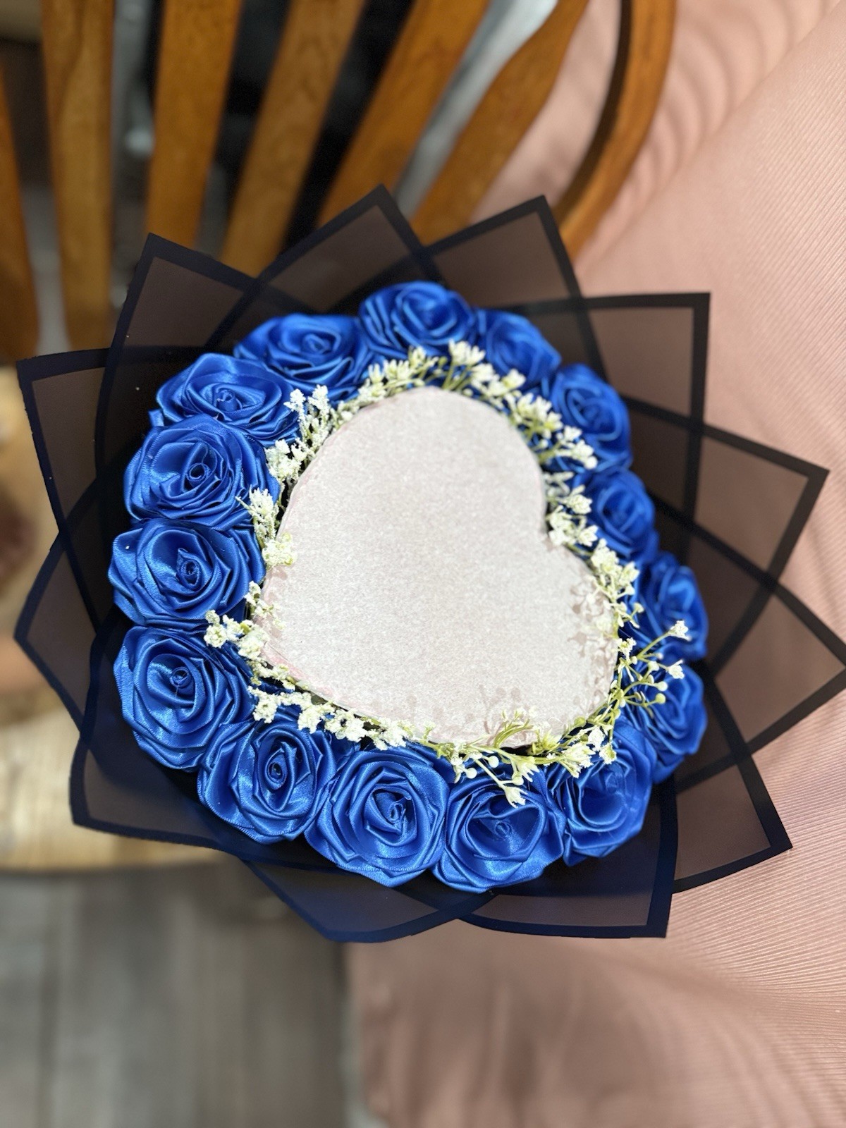 Bouquet of 15 Eternal Rose and Heart with Personalized Message Color Blue