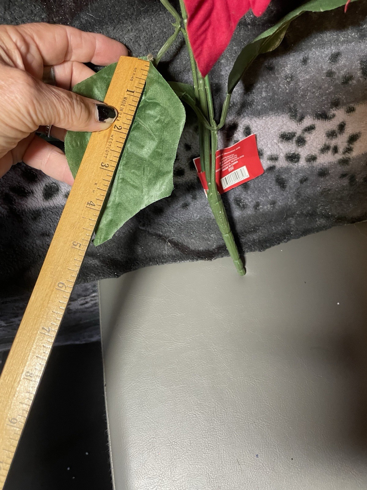 Lot 19 Poinsettia Faux Vase Stem Flowers 18 Inch Christmas Holiday Wreath Craft