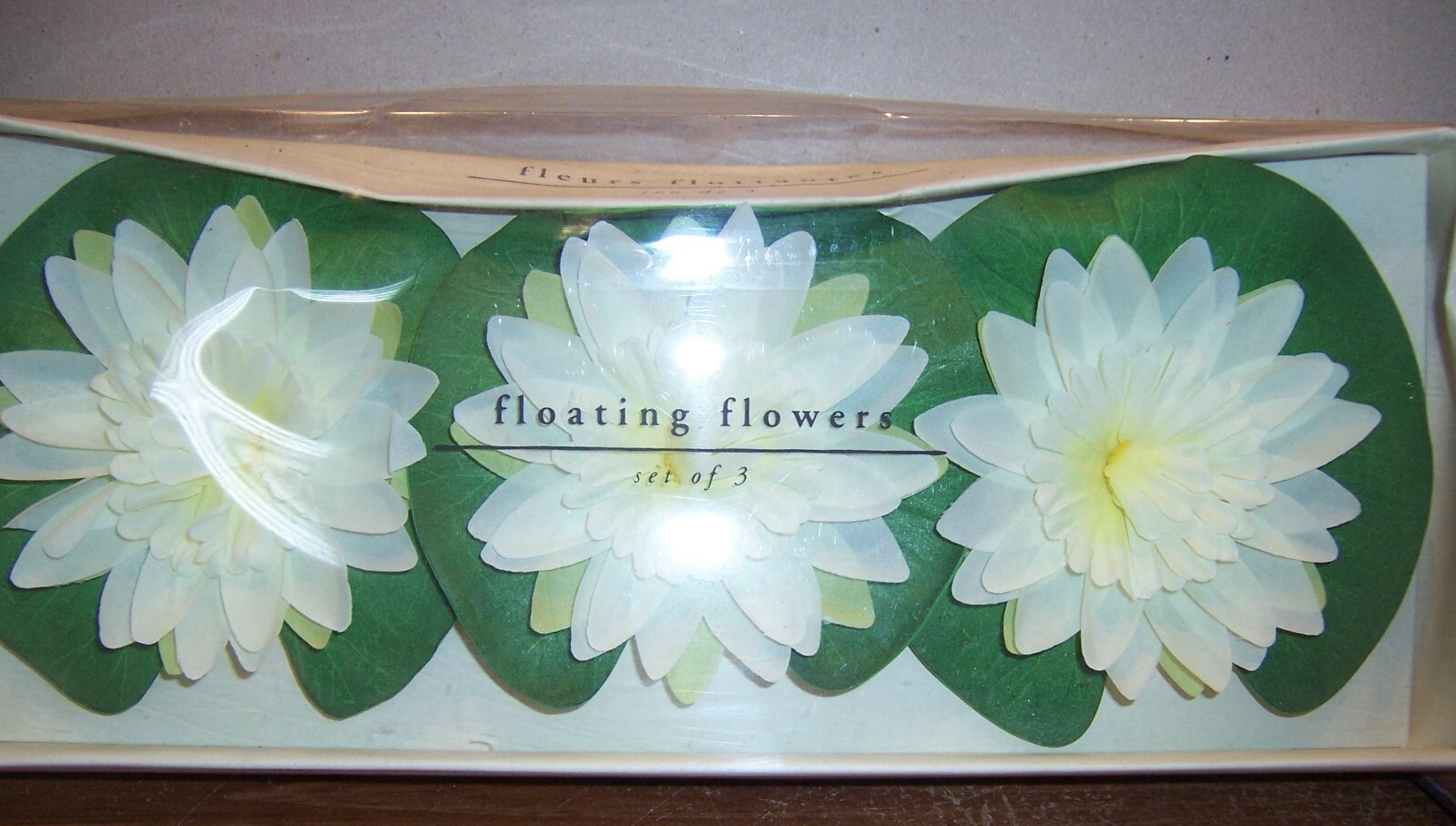 VINTAGE NIB PIER ONE IMPORTS SET OF THREE FLOATING FLOWERS