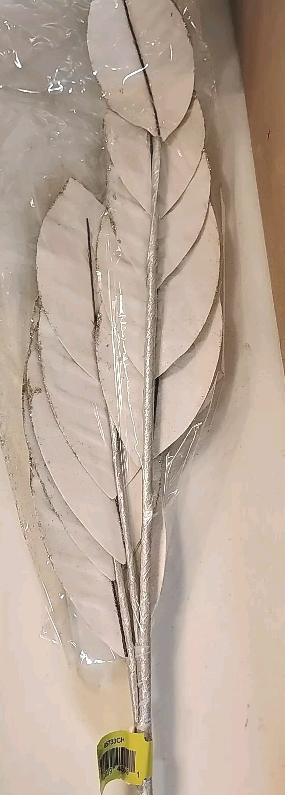 Artificial Silver Leaf Magnolia Christmas Wreath Decor Fall Crafting Lot 24 New