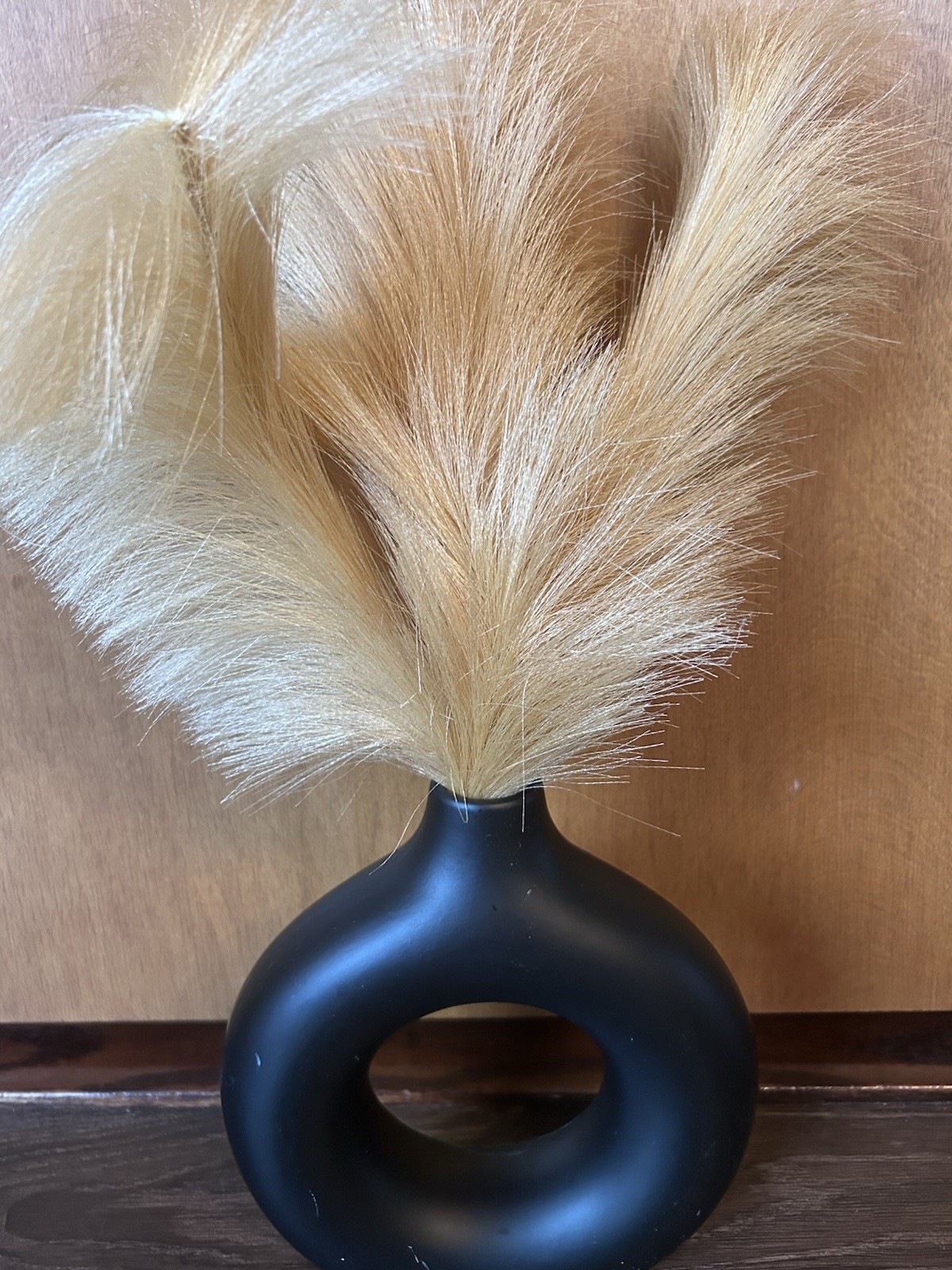 Artificial Pampas Grass Flower Arrangement in Modern Black Plastic Vase