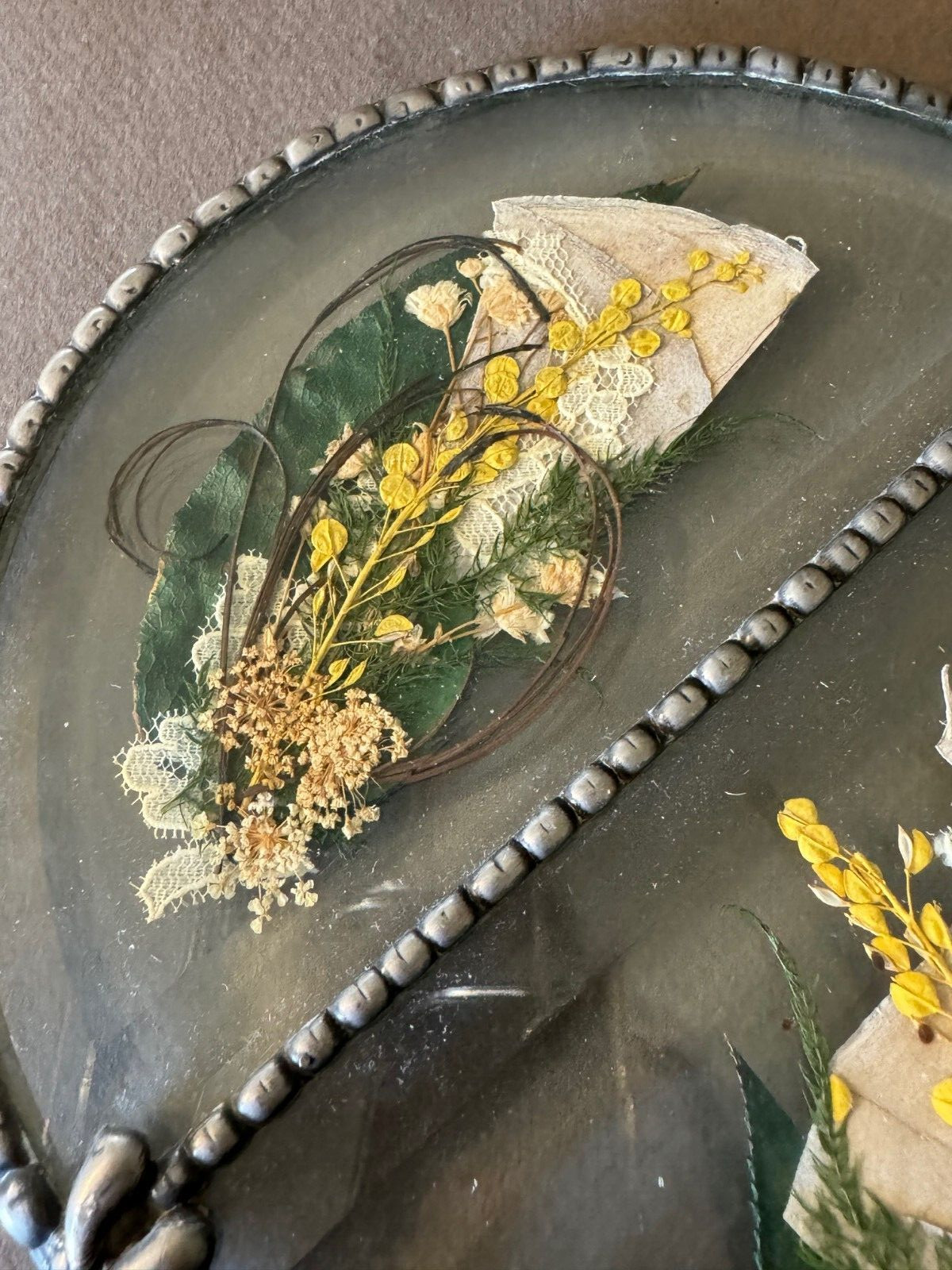 DRIED PRESSED FLOWER & LACE FACETED HEART FRAME WALL HANGING SUN CATCHER VTG