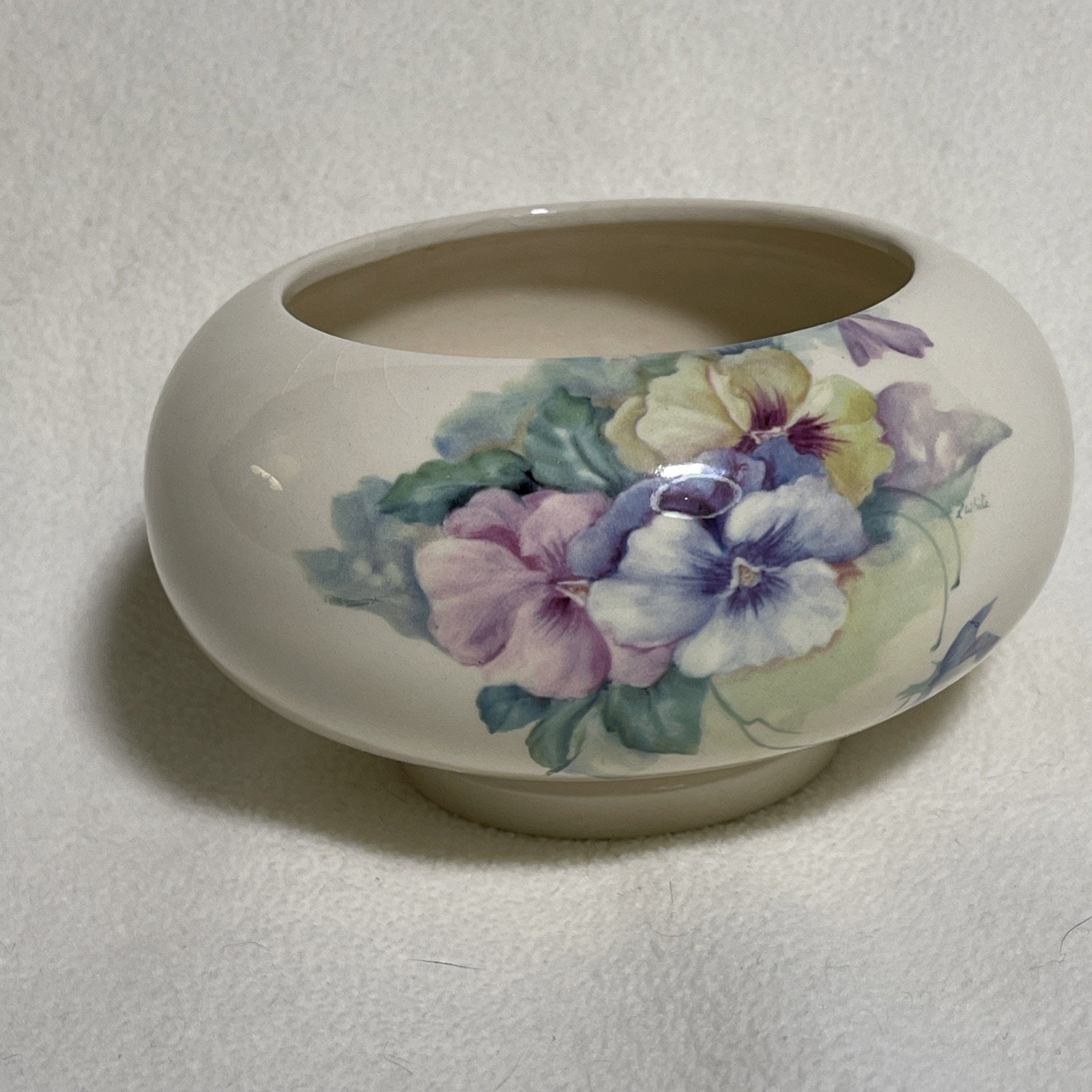 Pansy Plant Pot 6”x4” With 1/2” Pedestal Unmarked