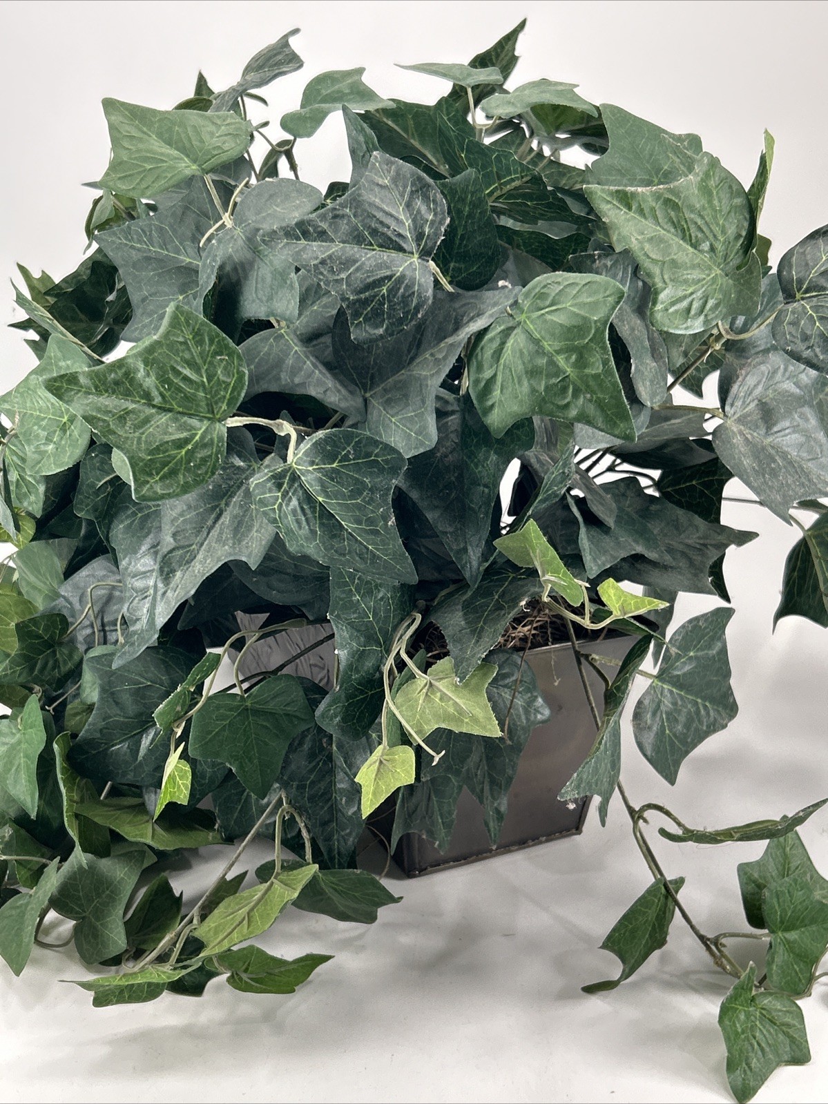 Ivy Plant in Antique Bronze Metal Planter Silk Plant 20″x15″ Green Ivy