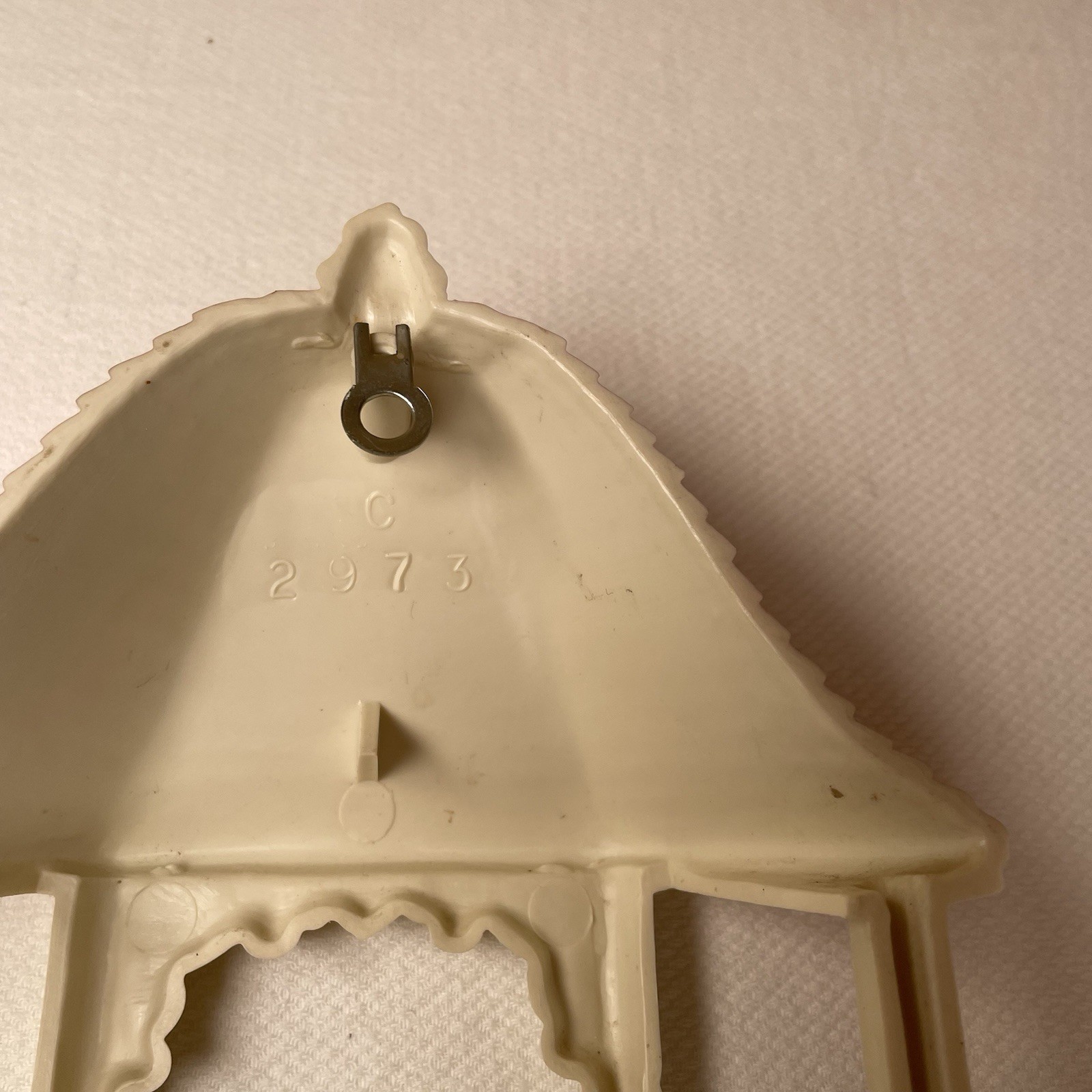 Retro Gazebo Wall Pockets Pair Vintage Cream Pink Plastic 70s Cottagecore Decor