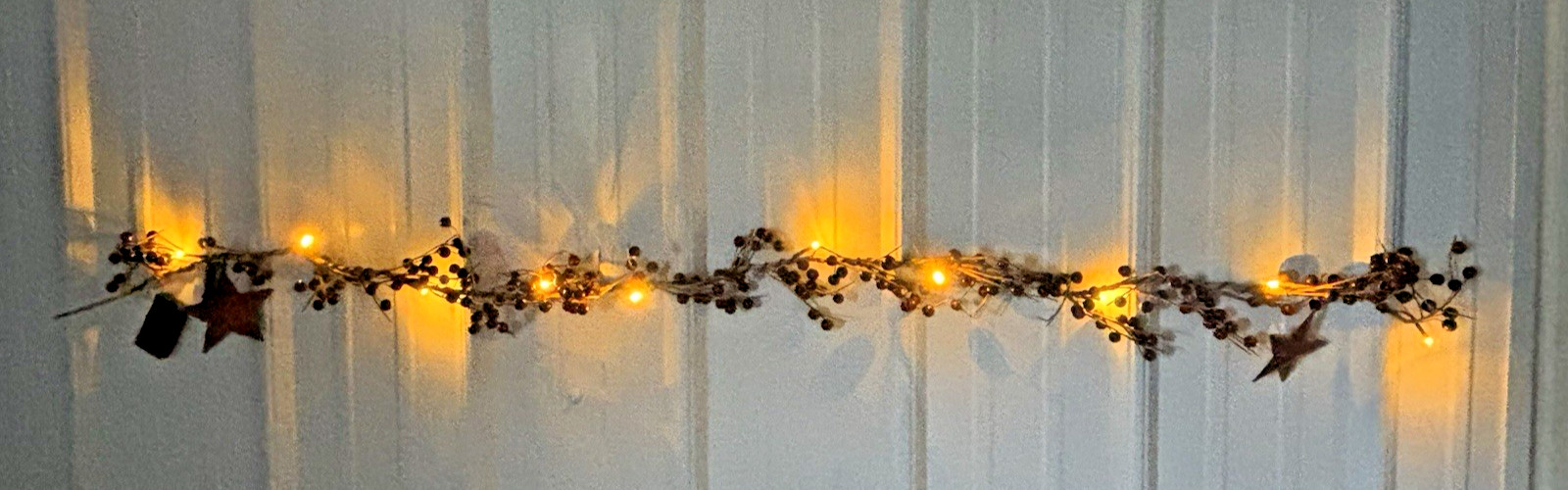 LED Lighted 5 Ft Burgundy Berry Garland with 2 Painted Stars