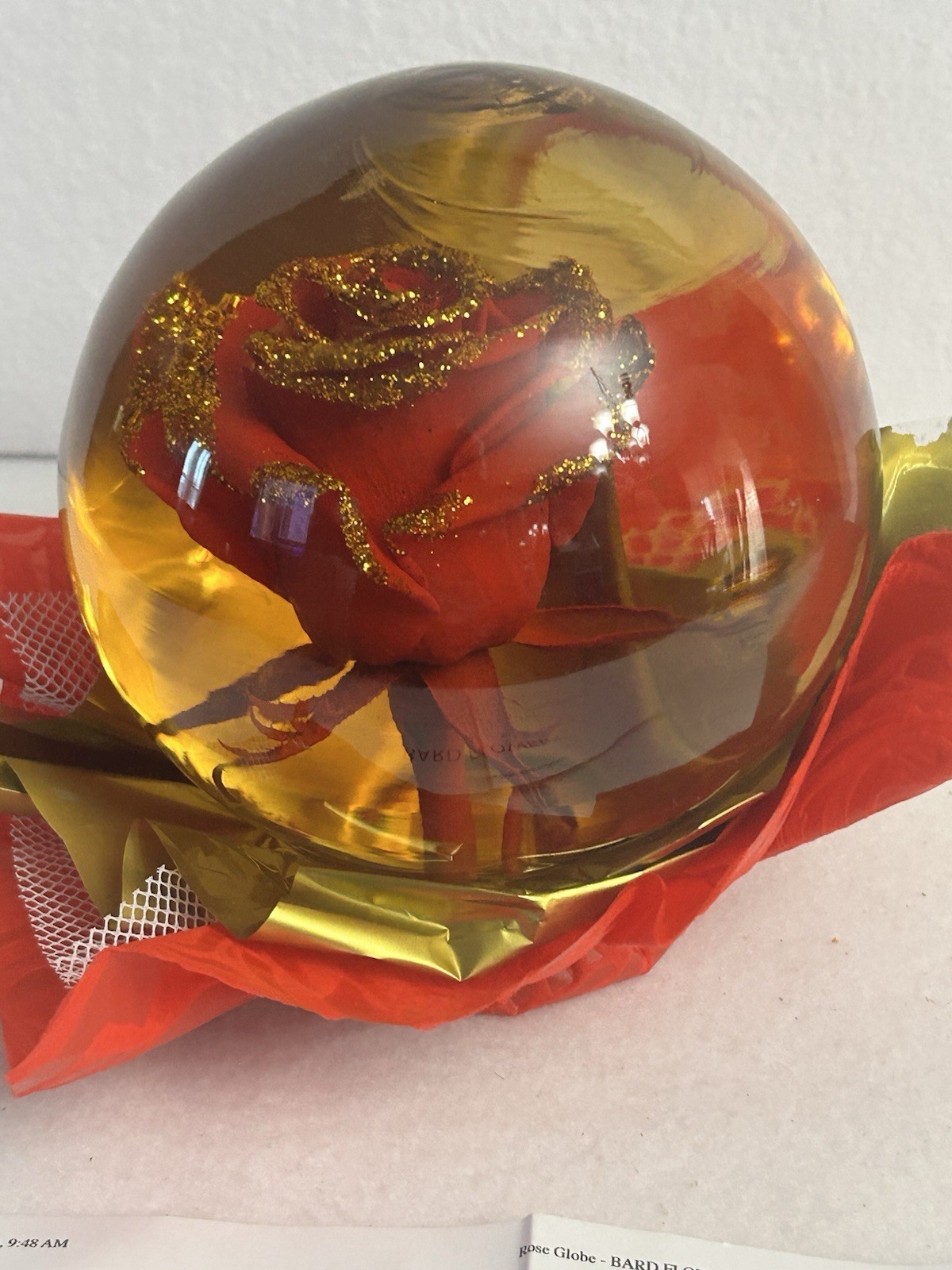 Vtg Forever Red ROSE with GOLD In Glass Ball Water Dome Globe Large Rose