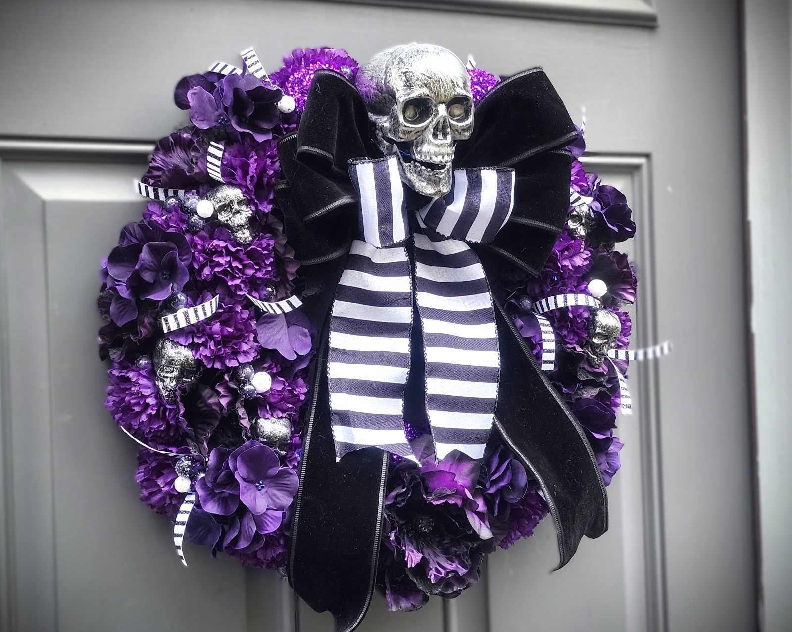 GOTHIC SKULL WREATH Black White Striped Bow – Front-Door Decor – One of a kind