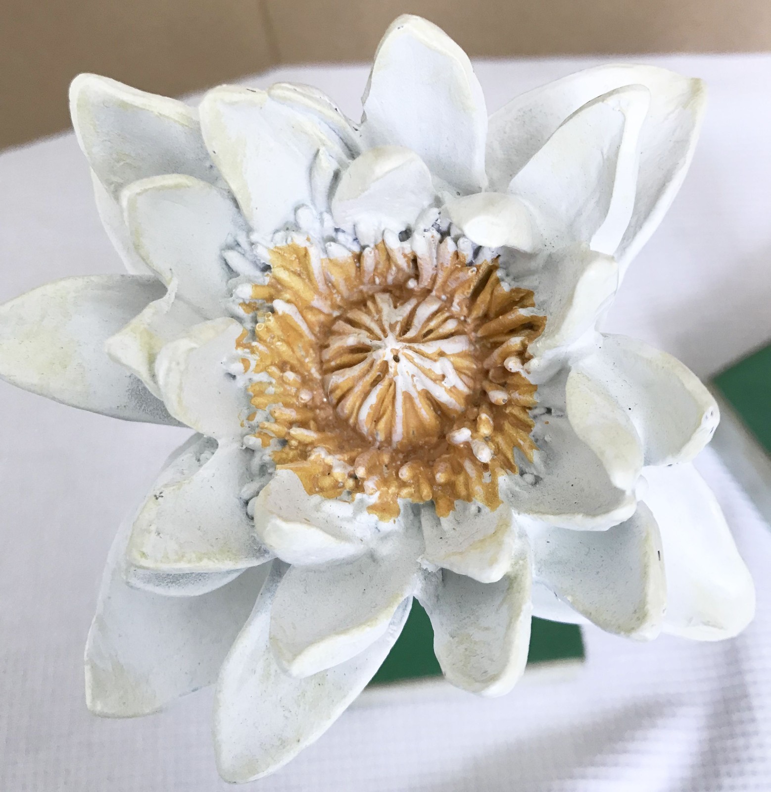 Set of 2 ASHLAND Spring Printemps Lily Pond Lotus Resin Flower Home Accent Decor