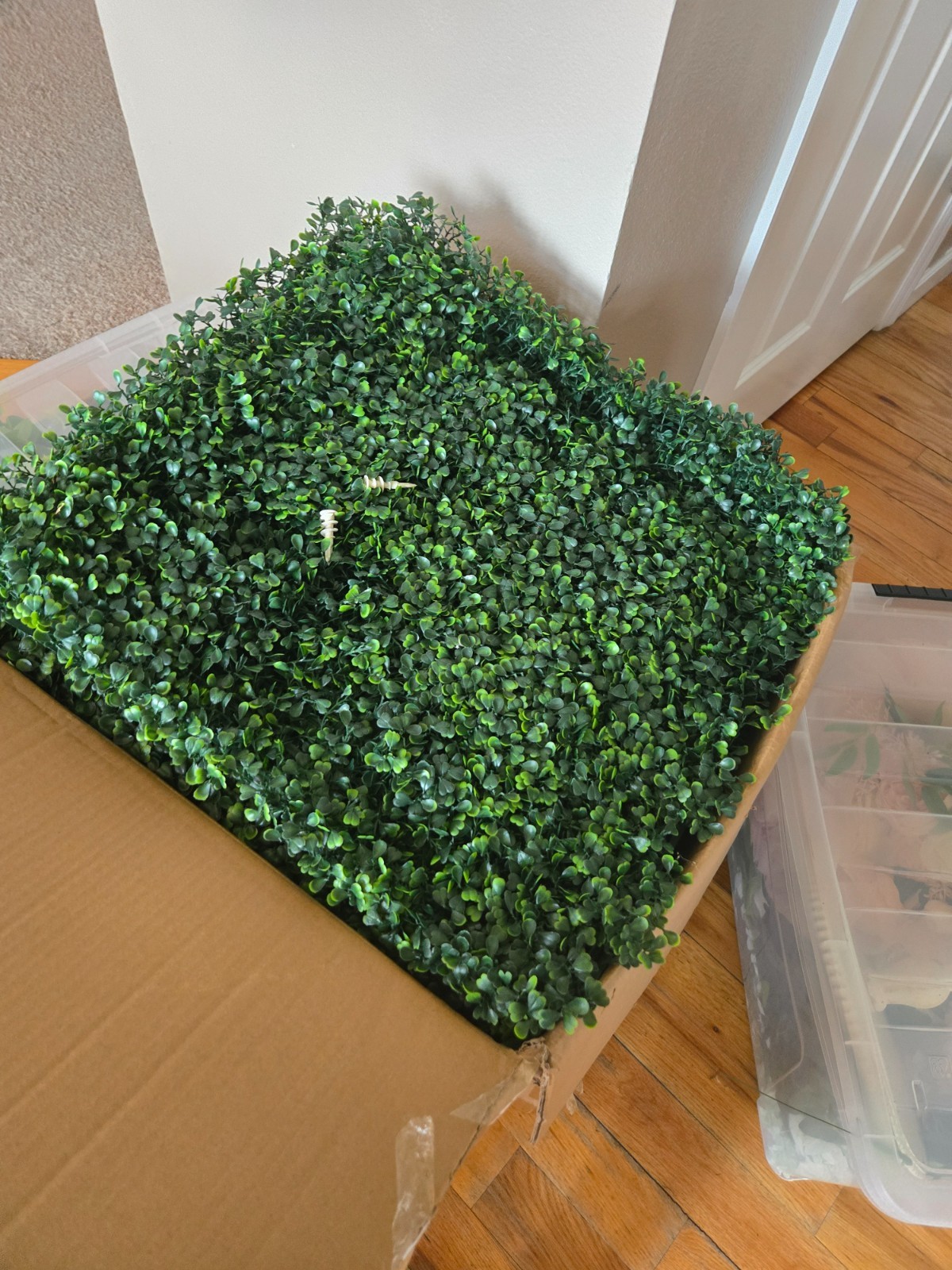 Sunnyglade 12 Pieces 20″x 20″ Artificial Boxwood Panels Topiary Hedge Plant, Pri