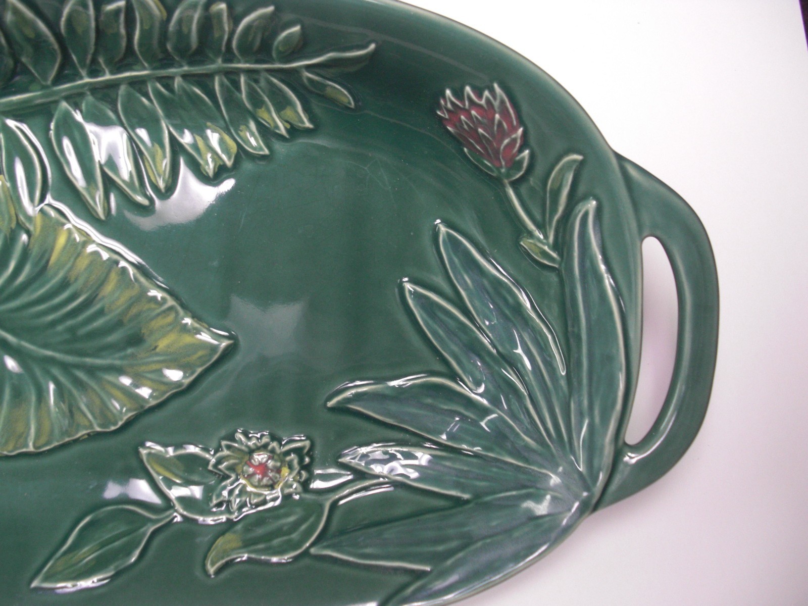 Opalhouse Majolica Green Leaf Floral Decorative Tray – NEW! MAKE OFFER!
