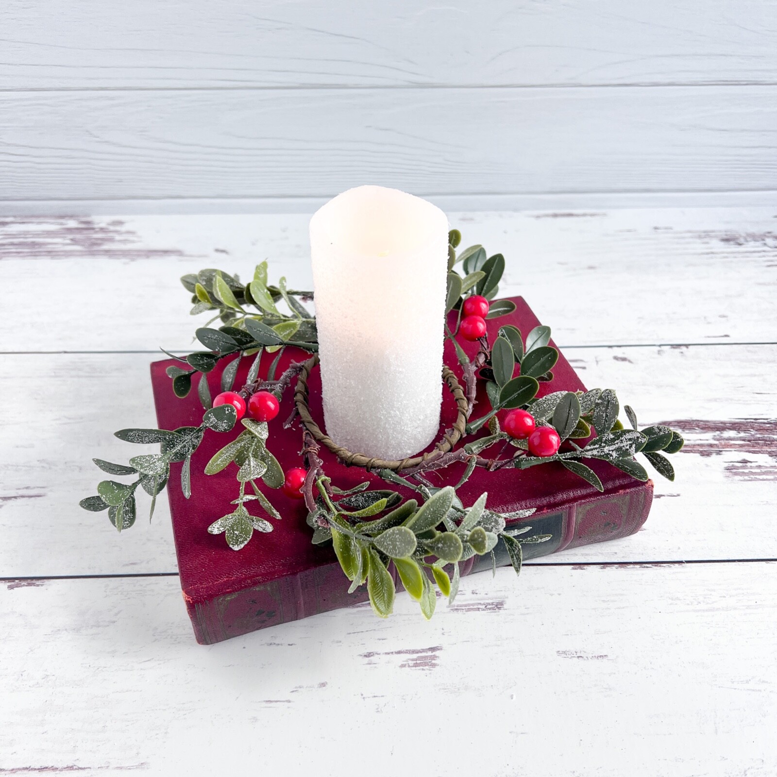 Frosted Green Leaf With Red Berry Candle / Napkin Ring 2.5″ Diameter Christmas