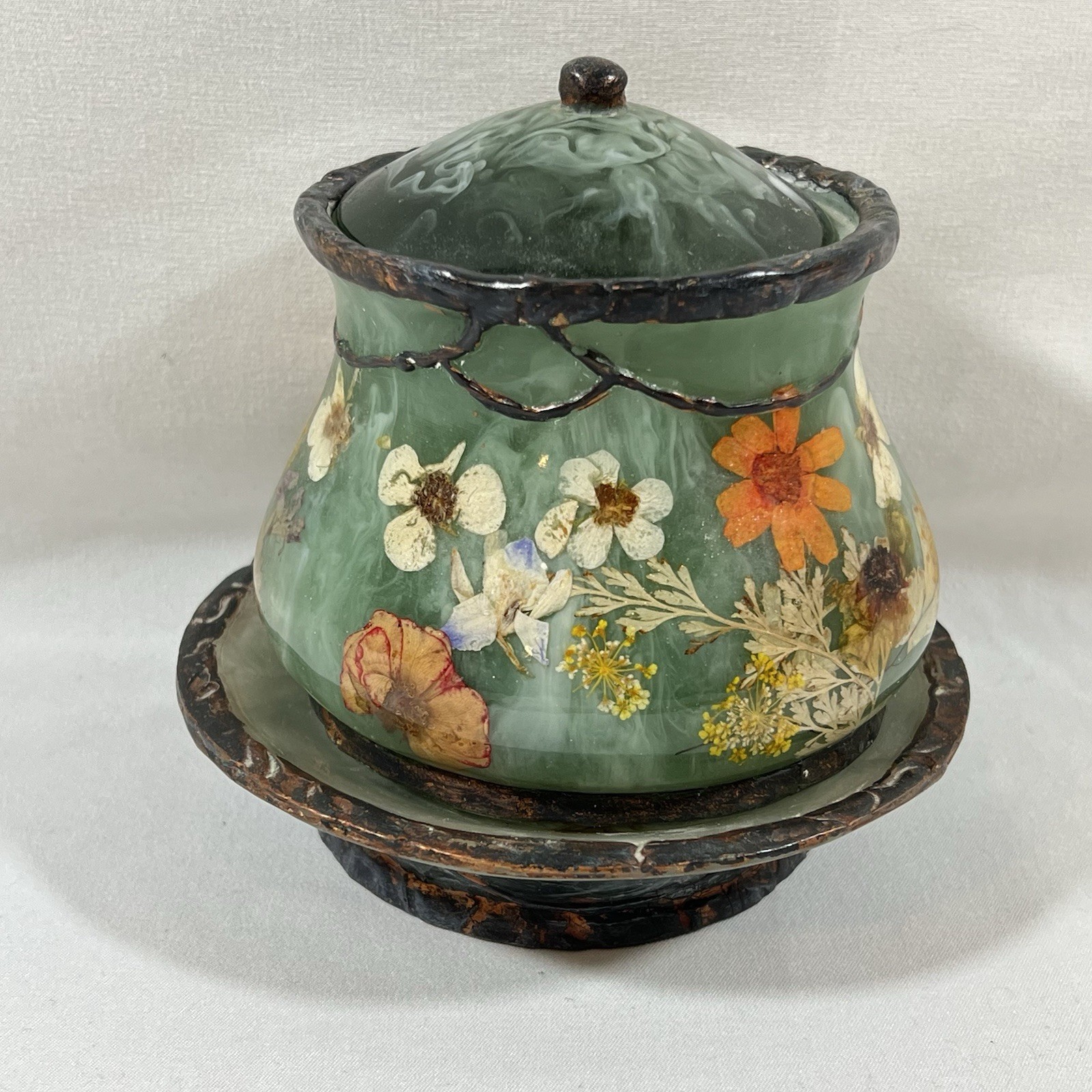 Vintage India Ink Pressed Flower Green Resin Fresh Fields Soap Dish & Container