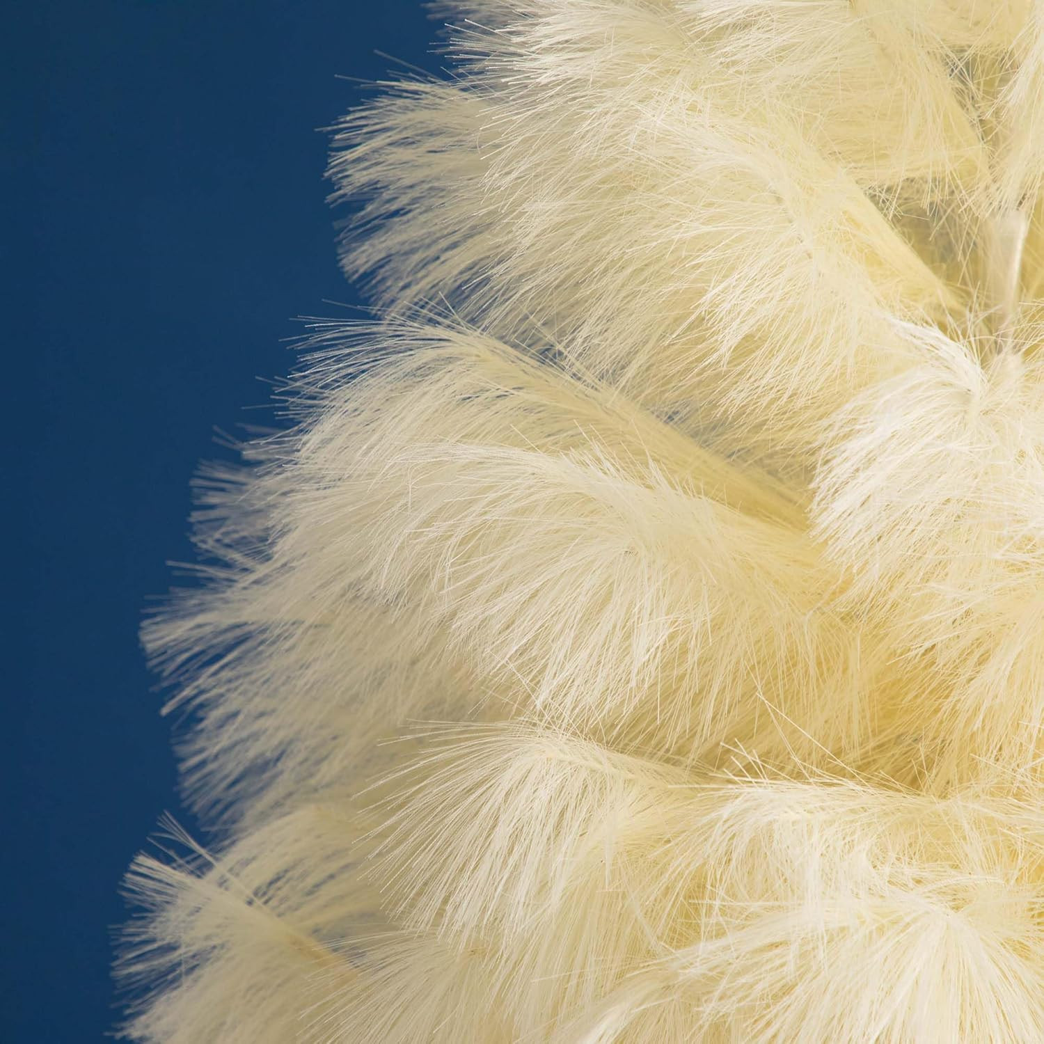 4Ft Off-White Pampas Grass Christmas Tree – Elegant Holiday Decor