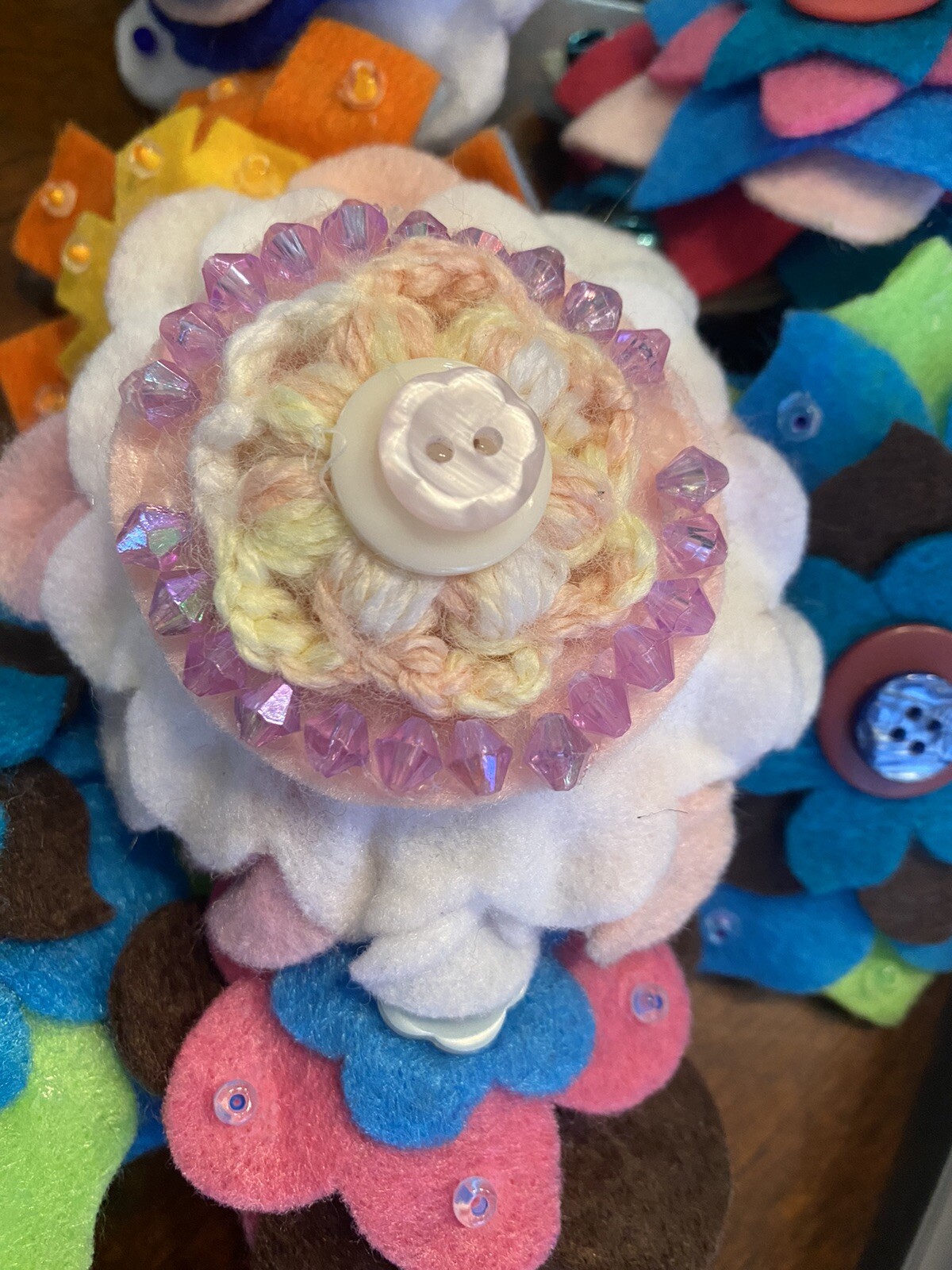 Lot of 8 PUFFY Beautiful Hand Cut Felt & Buttons FLOWERS Cottage CORE 3-5″