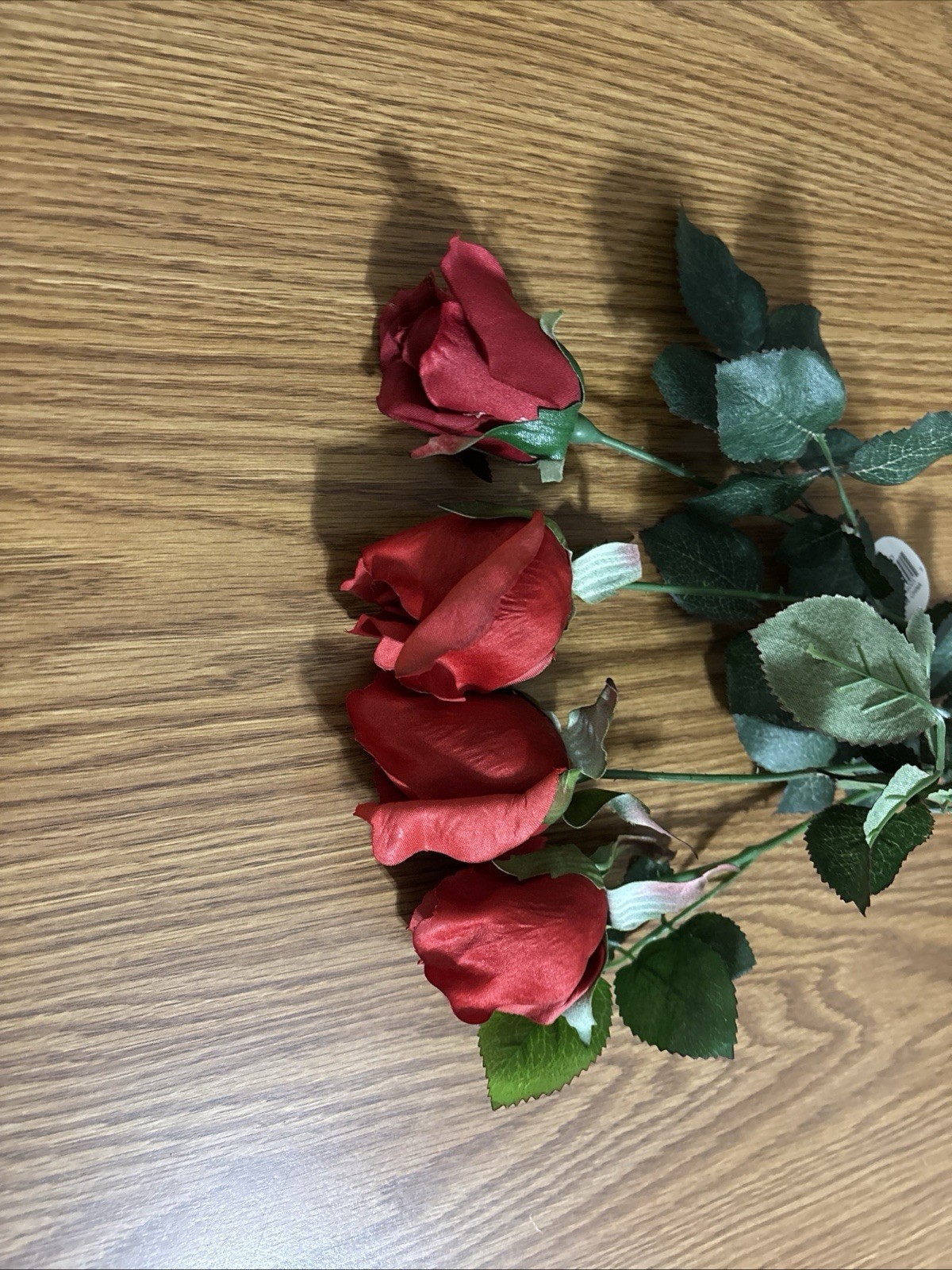 4 SILK REALISTIC RED ROSEBUDS ON STEM Valentines Day